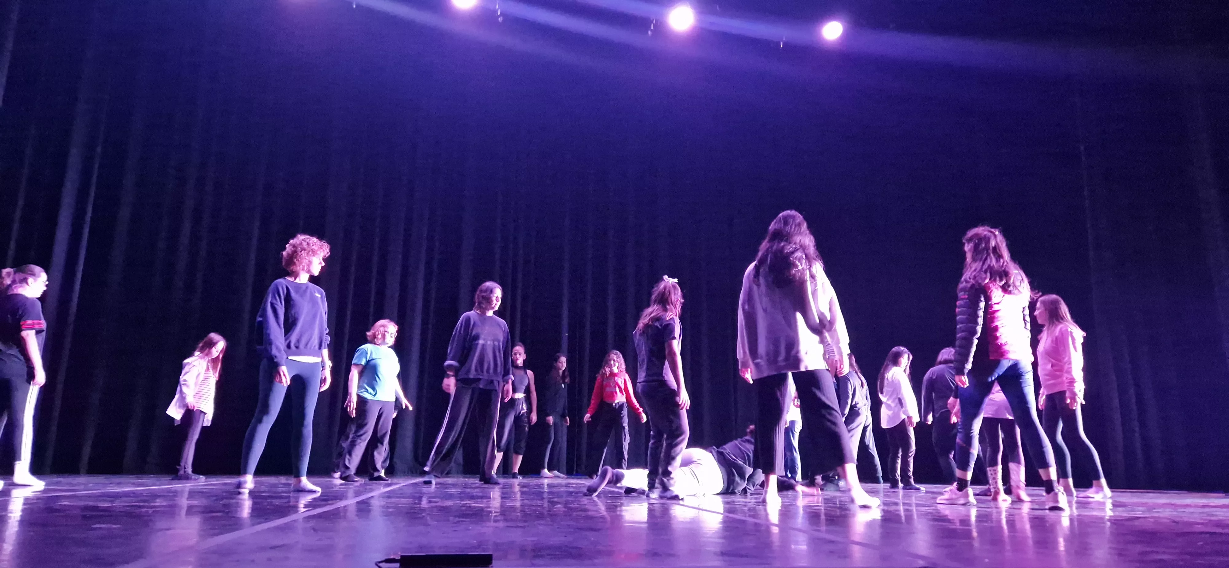 Taller del Grupo de Música y Baile de Down Huesca previo al Cosmos Festival. Foto Myriam Martínez 