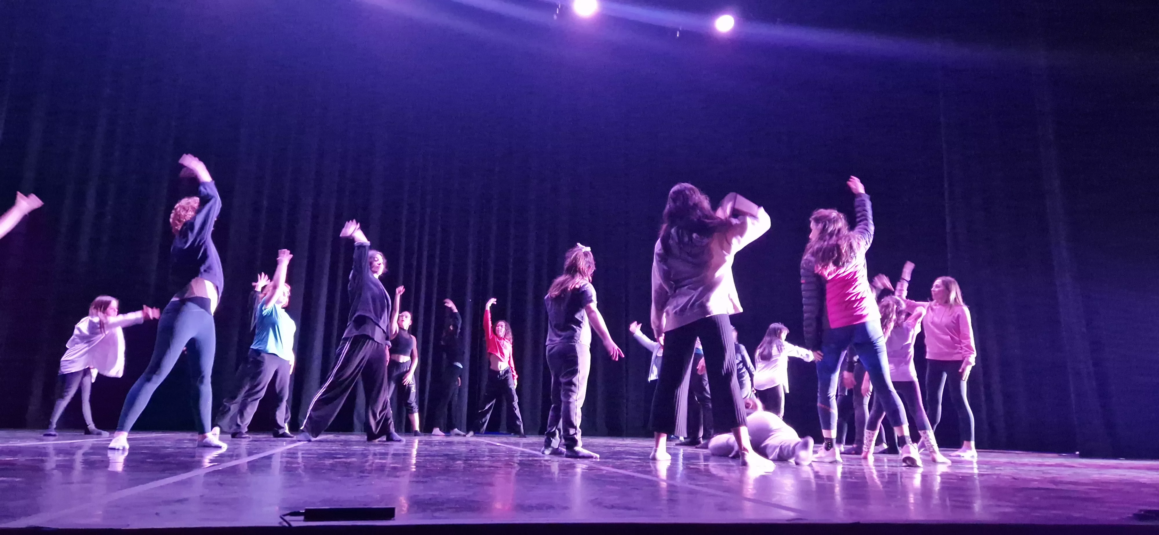 Taller del Grupo de Música y Baile de Down Huesca previo al Cosmos Festival. Foto Myriam Martínez (60)