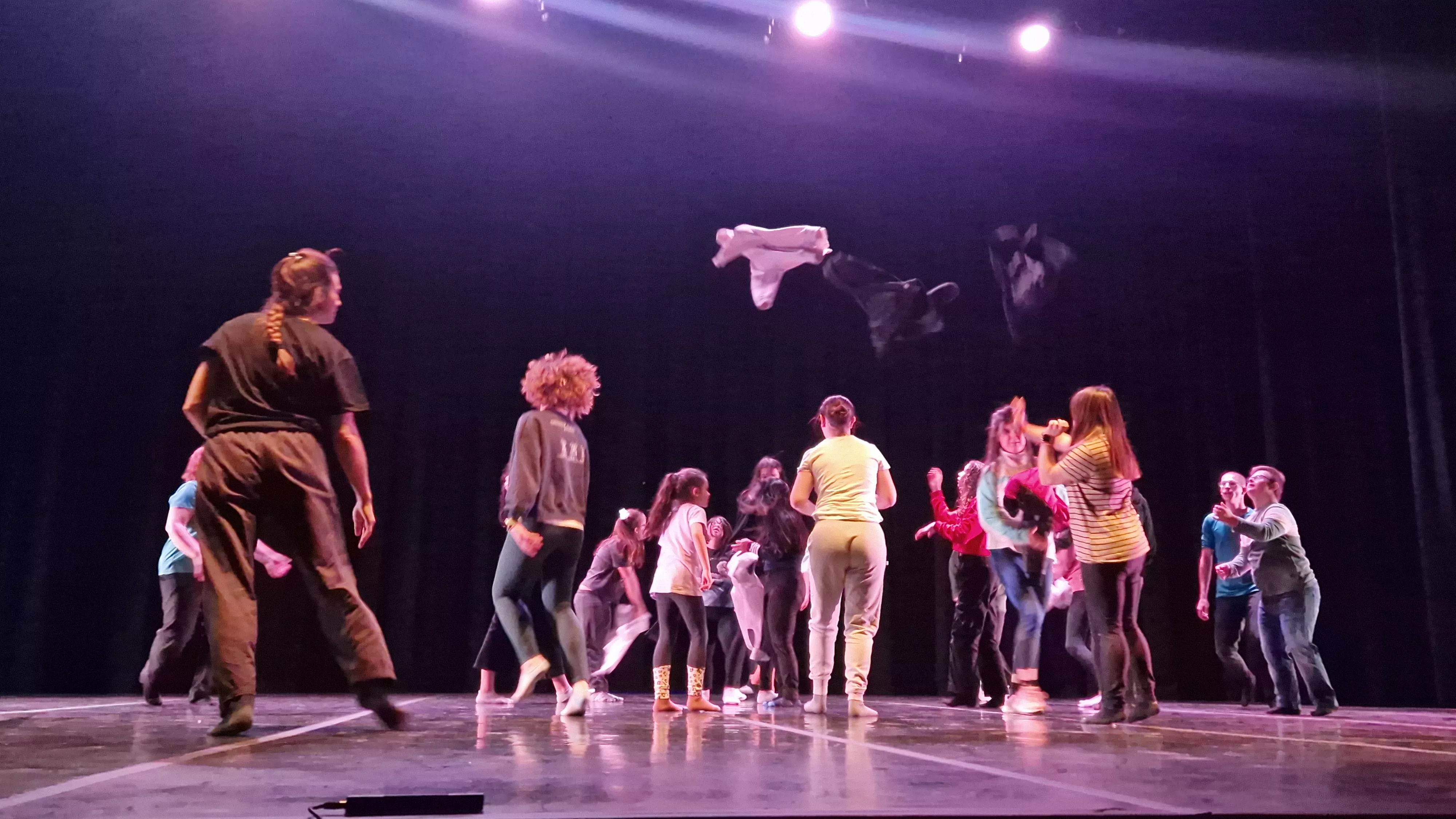 Taller del Grupo de Música y Baile de Down Huesca previo al Cosmos Festival. Foto Myriam Martínez 