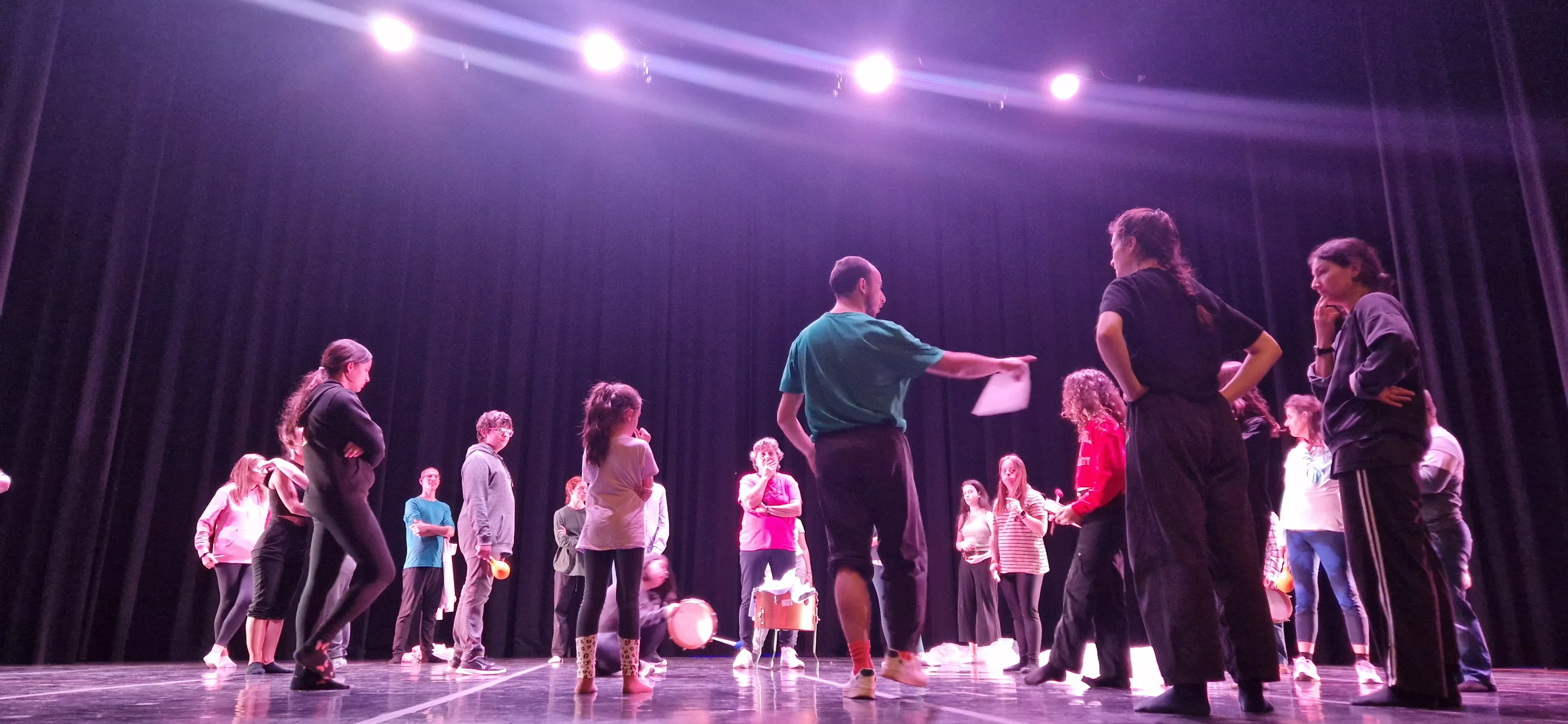 Taller del Grupo de Música y Baile de Down Huesca previo al Cosmos Festival. Foto Myriam Martínez 