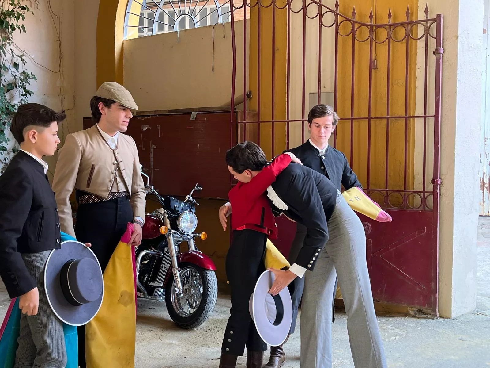 Momentos antes de comenzar la clase práctica. Foto: A. Mora