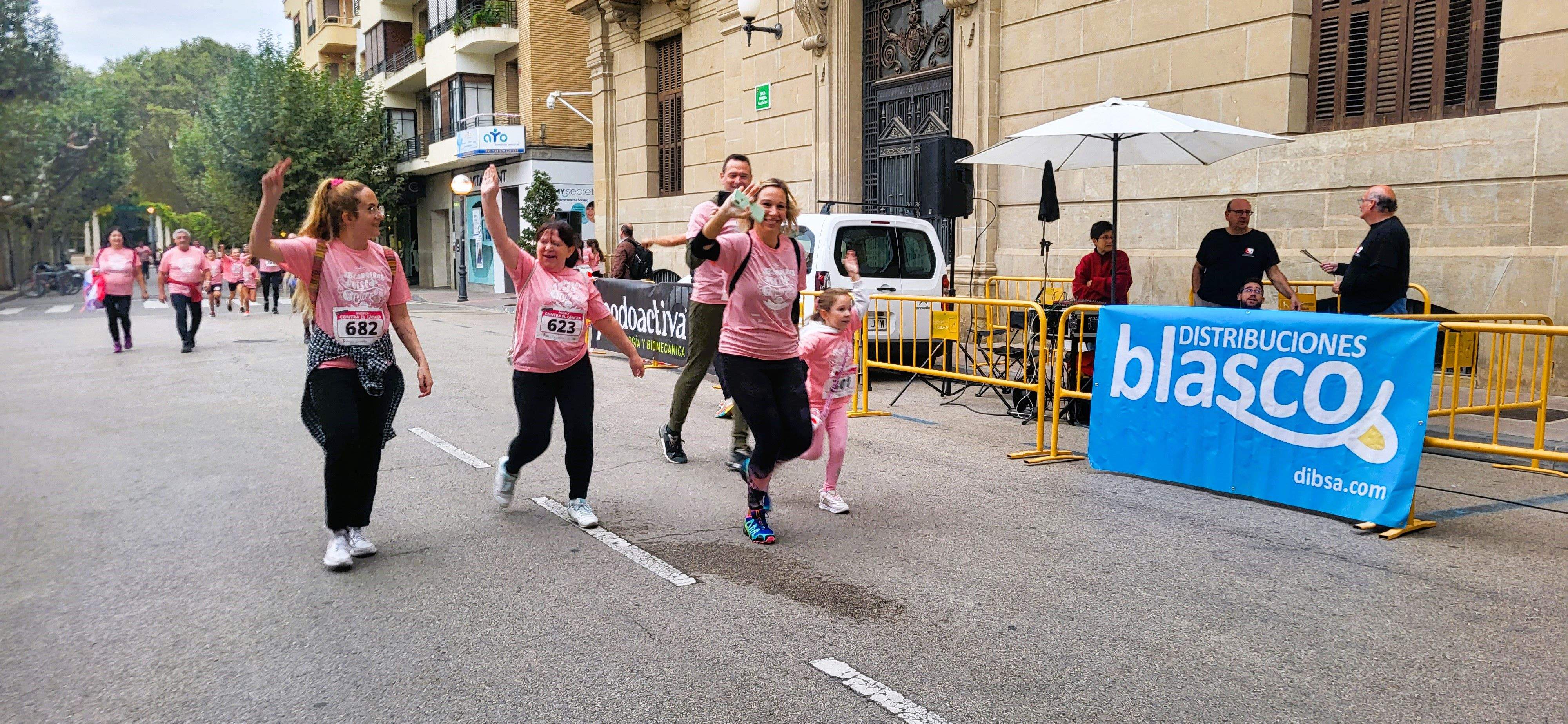 Carrera Huesca contra el cáncer 2022. Foto Myriam Martínez 
