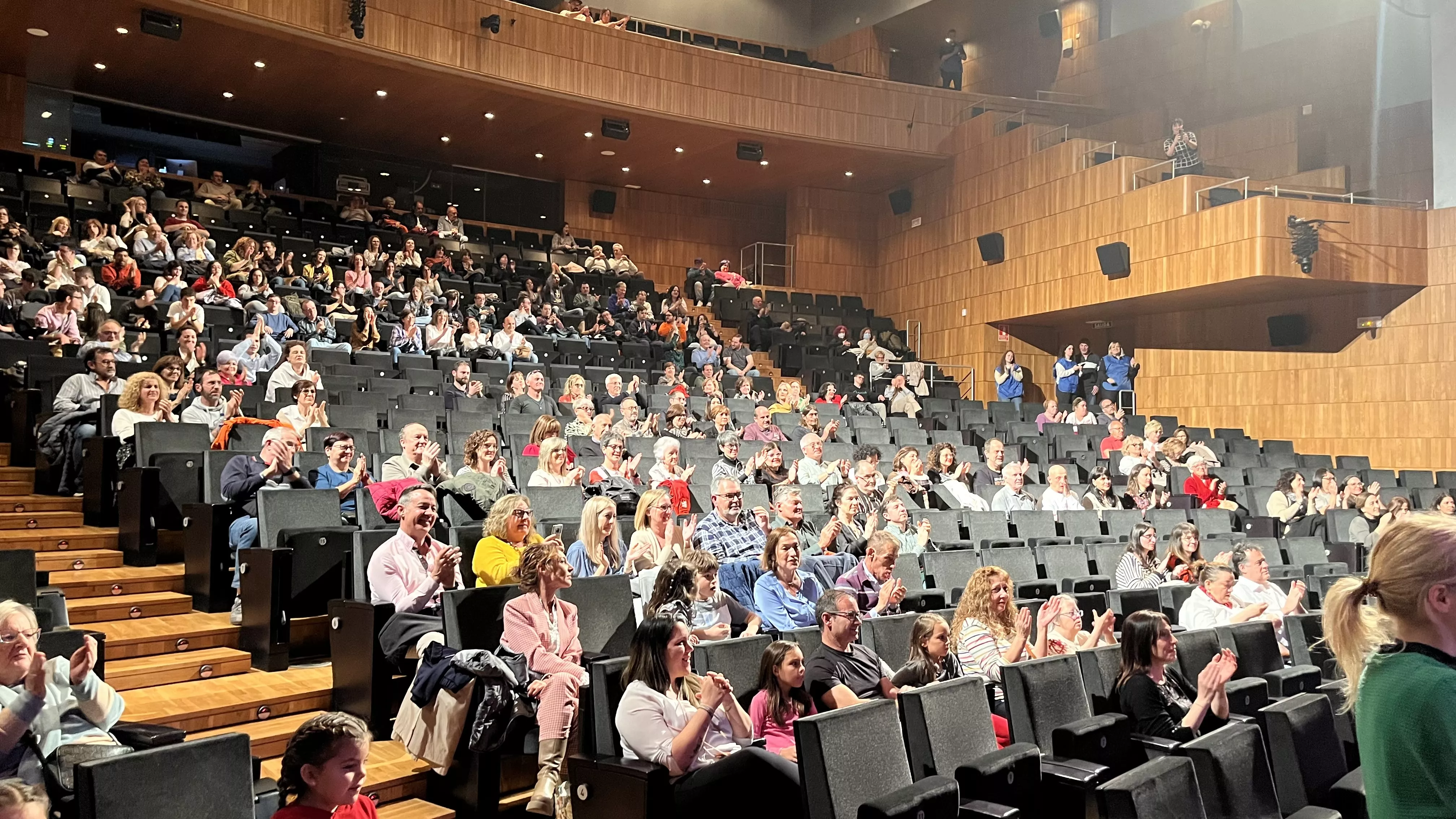 Público del Cosmos Festival de la Asociación Down. Foto Mercedes Manterola