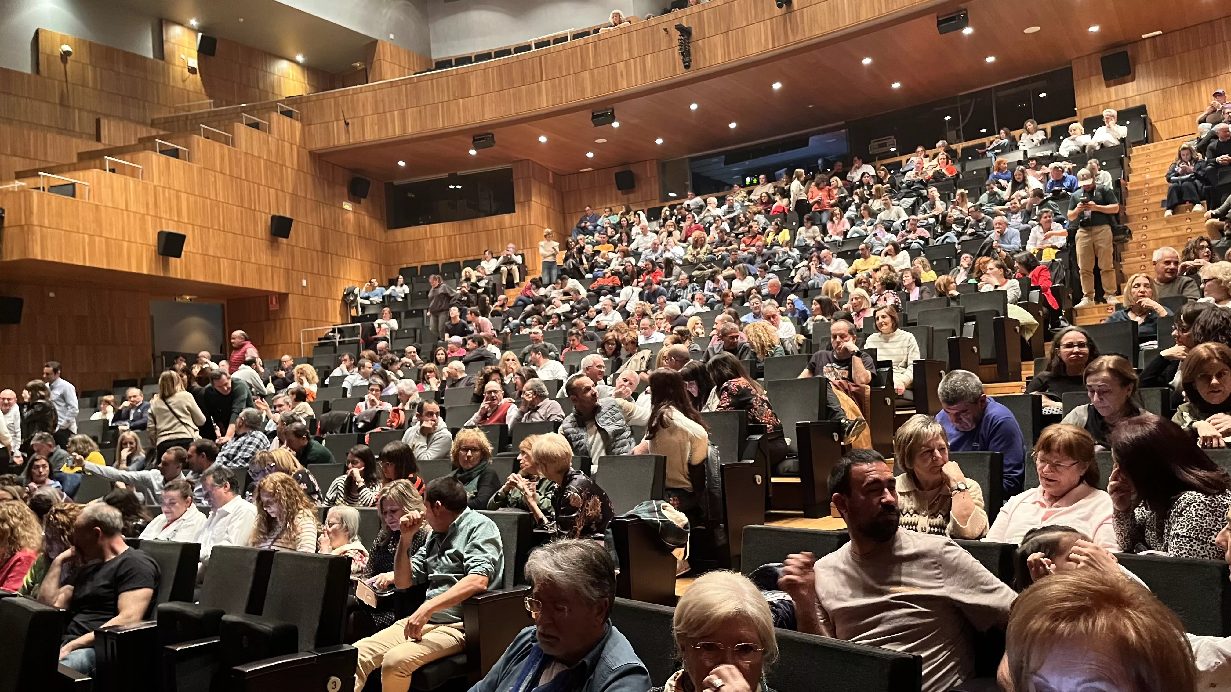 Público del Cosmos Festival de la Asociación Down. Foto Mercedes Manterola