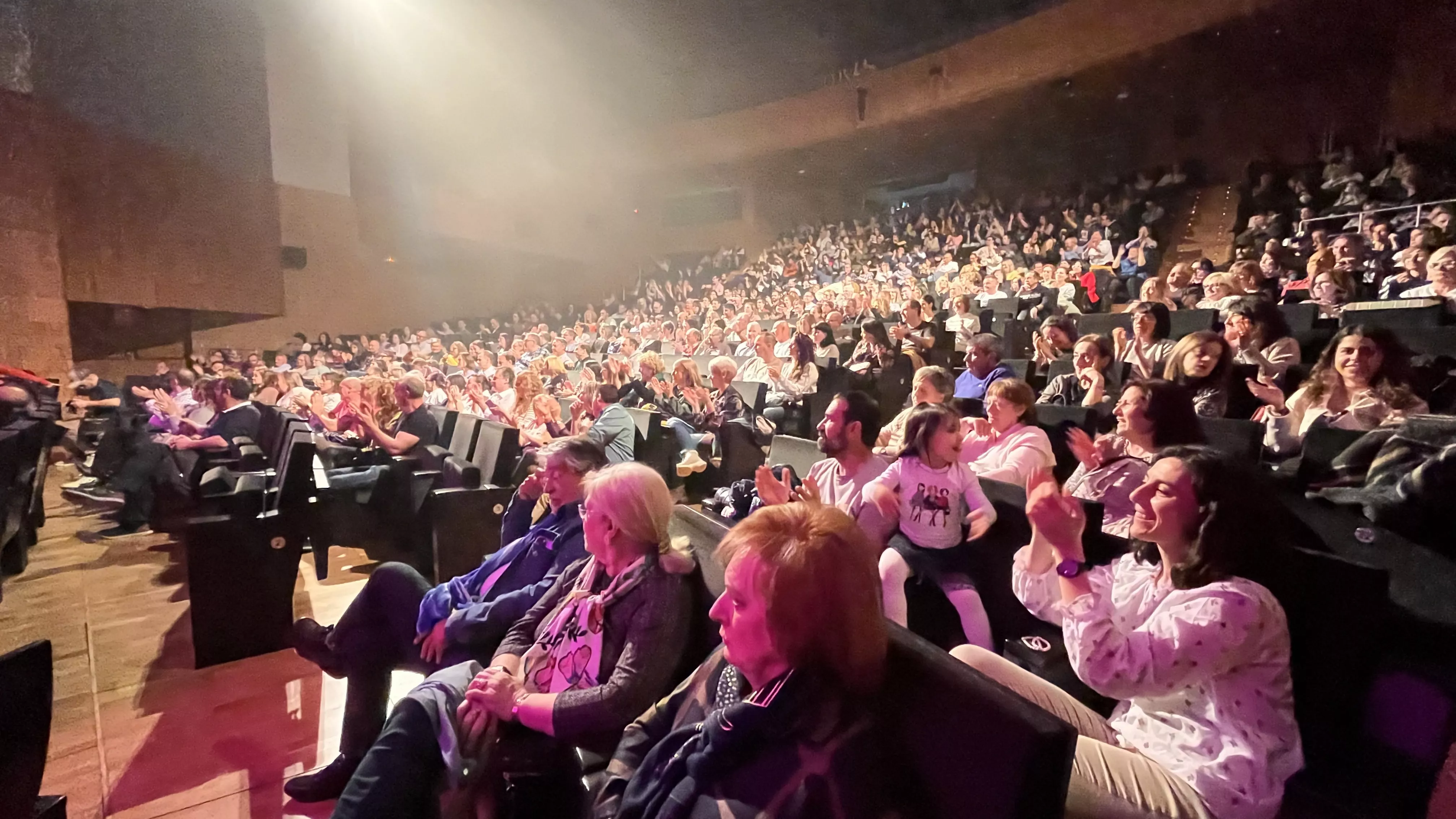 Público del Cosmos Festival de la Asociación Down. Foto Mercedes Manterola