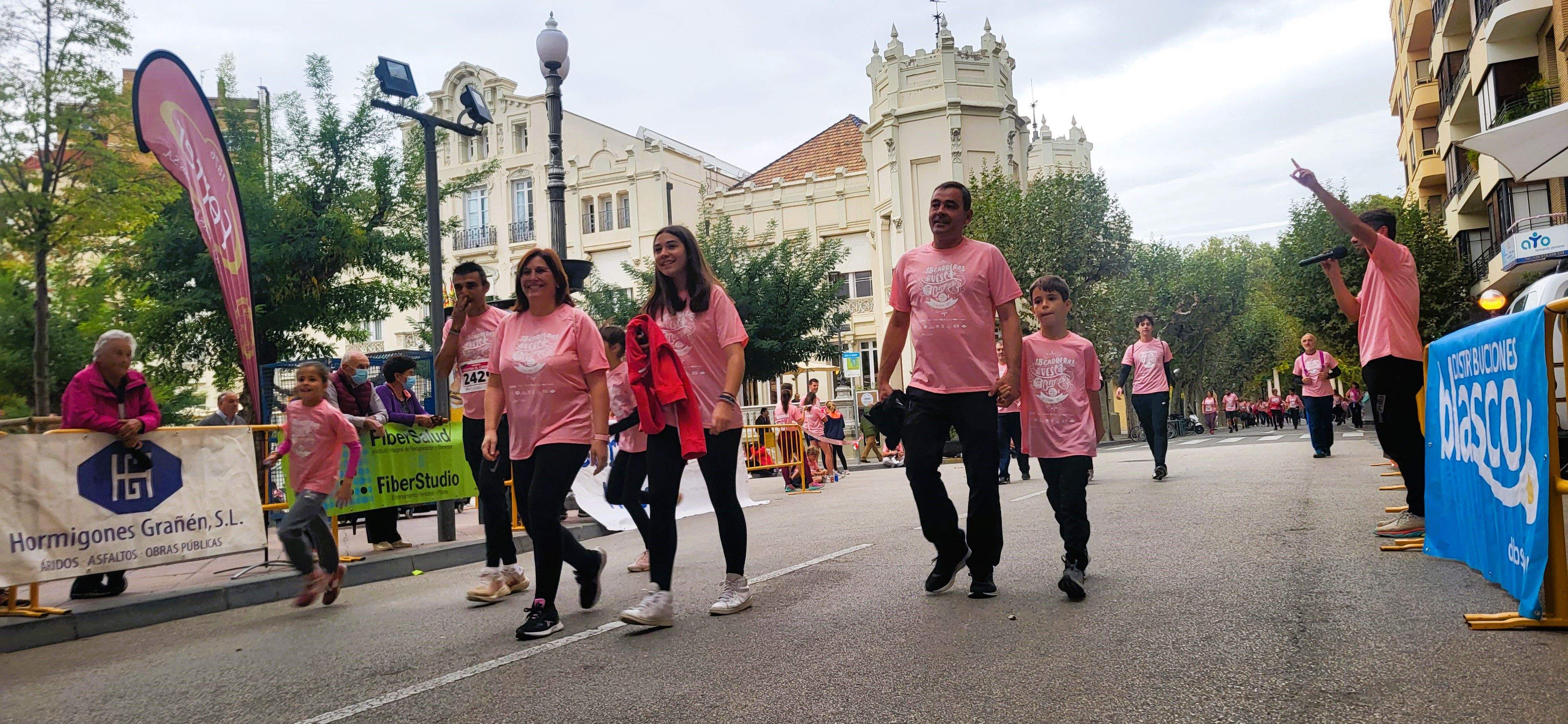 Carrera Huesca contra el cáncer 2022. Foto Myriam Martínez 