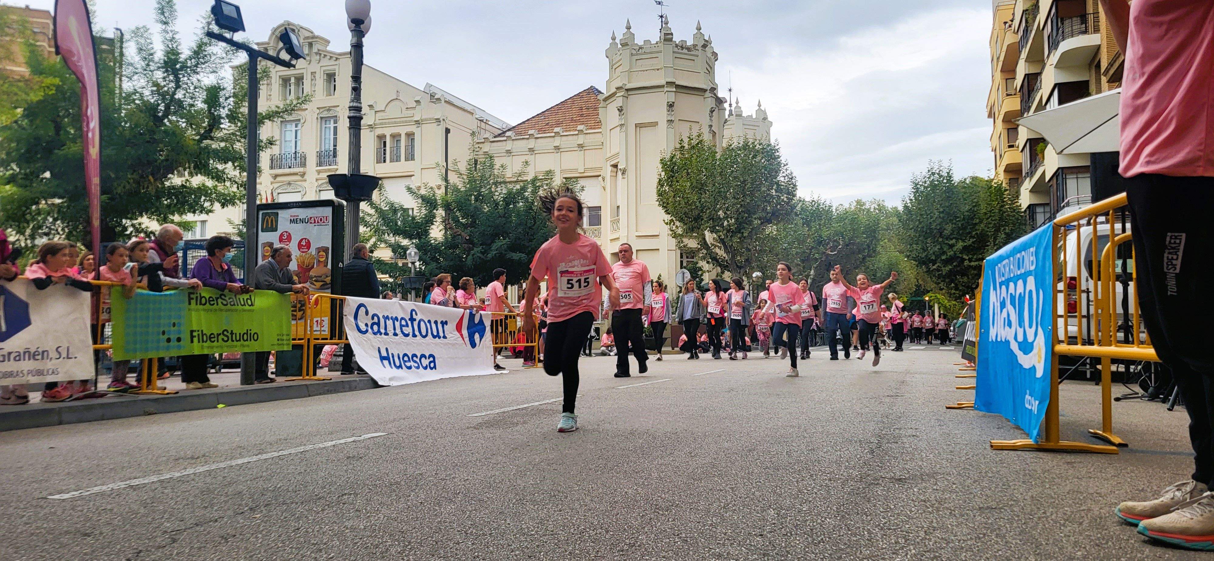 Carrera Huesca contra el cáncer 2022. Foto Myriam Martínez 