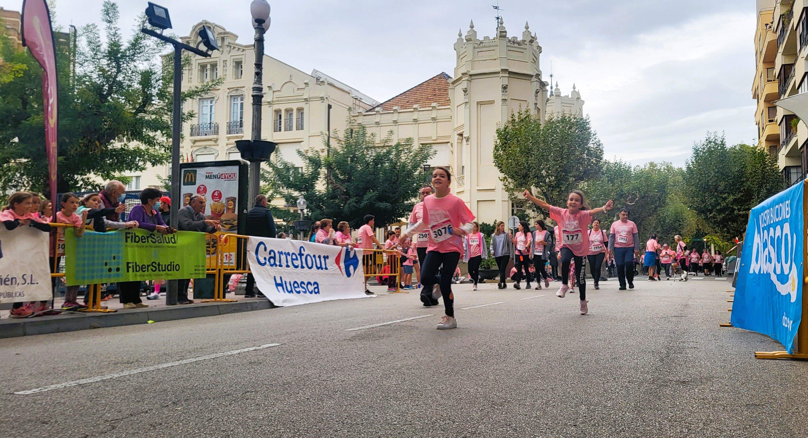 Carrera Huesca contra el cáncer 2022. Foto Myriam Martínez 