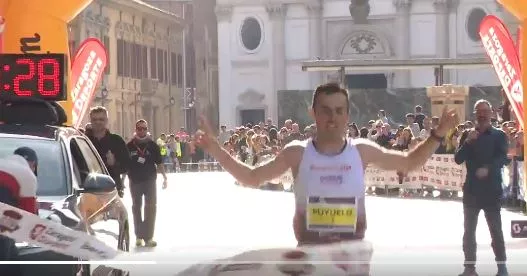 Alberto Puyuelo, ganador del Medio Maratón de Zaragoza