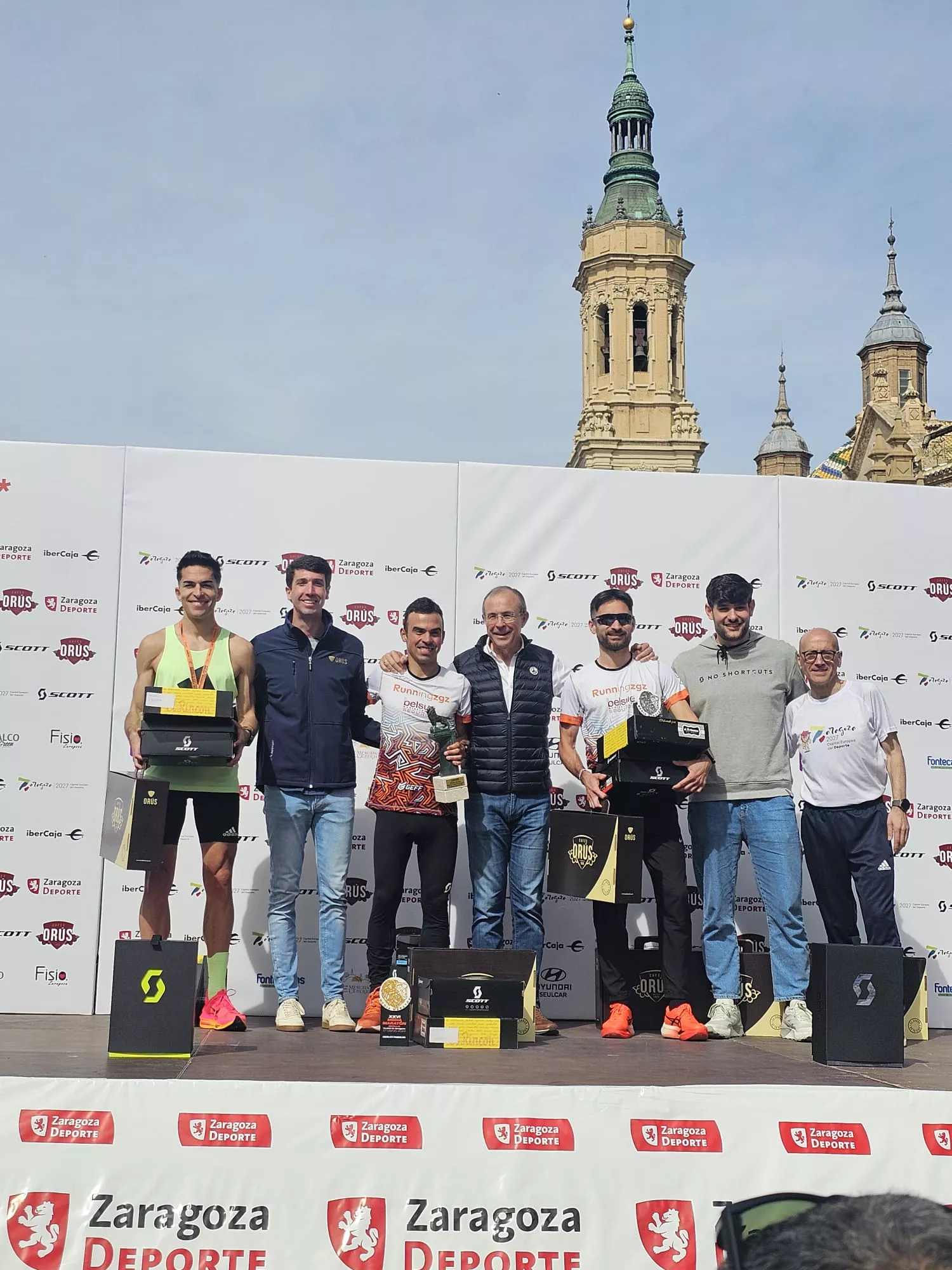 Alberto Puyuelo, ganador del Medio Maratón de Zaragoza