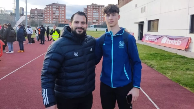 Marcos Ruiz con su entrenador, David Ruiz. Marcos Ruiz con su entrenador, David Ruiz.