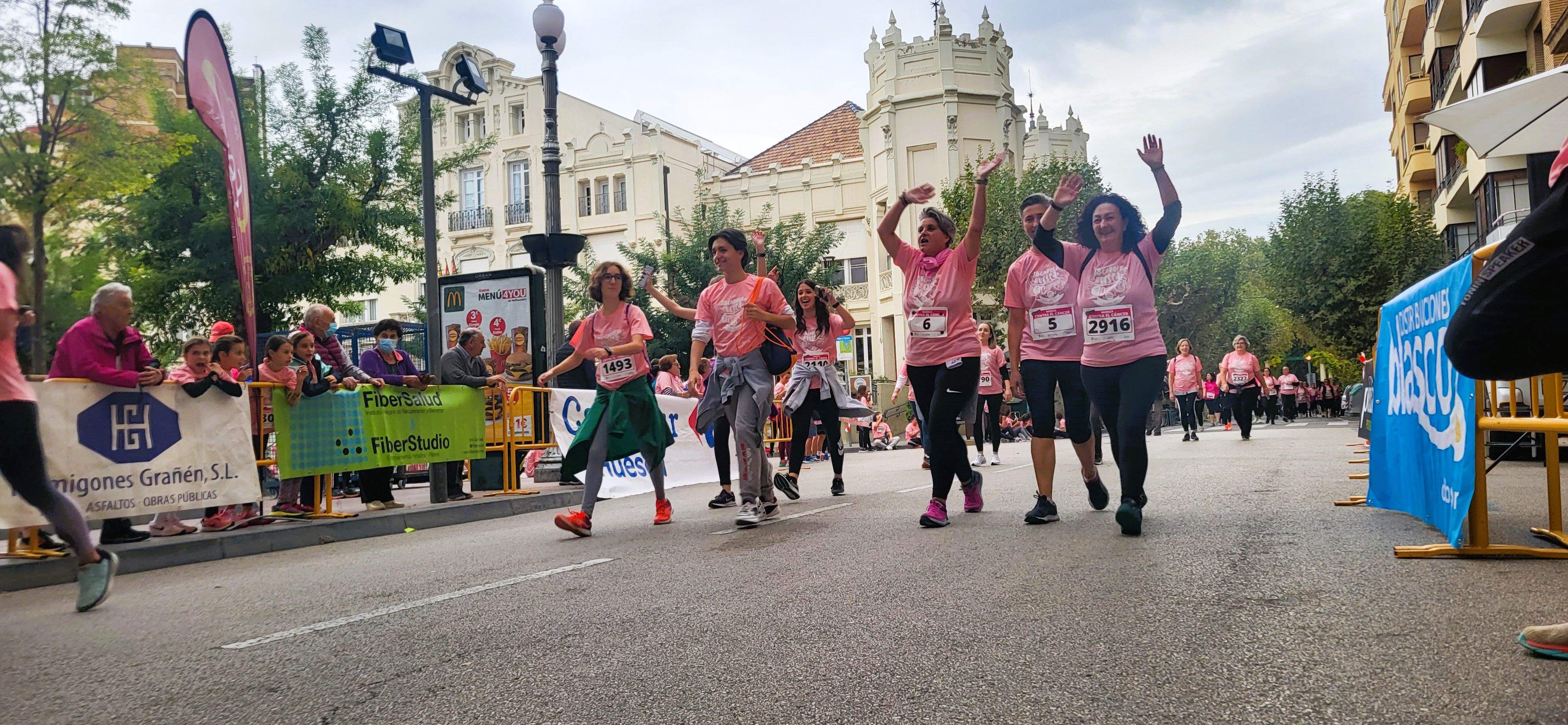 Carrera Huesca contra el cáncer 2022. Foto Myriam Martínez 