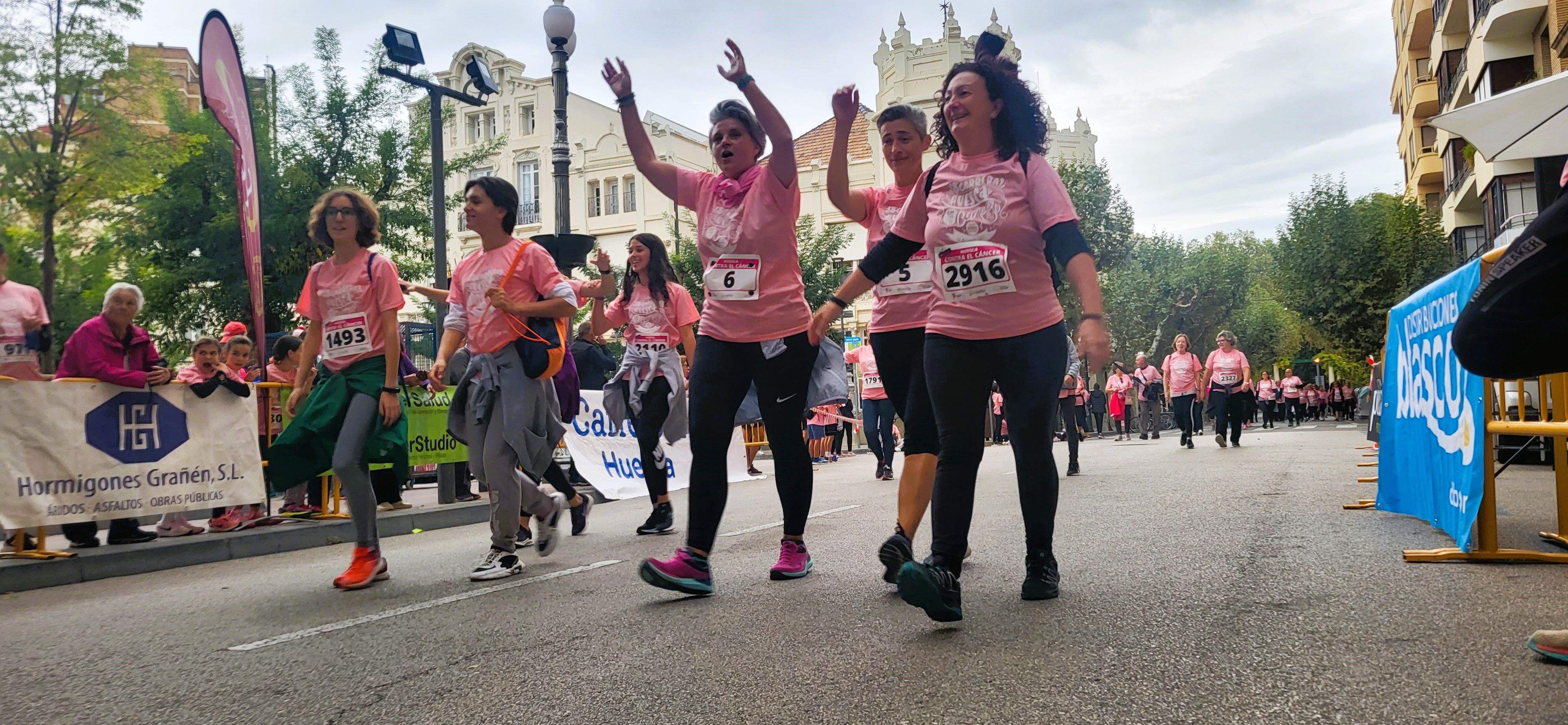 Carrera Huesca contra el cáncer 2022. Foto Myriam Martínez 