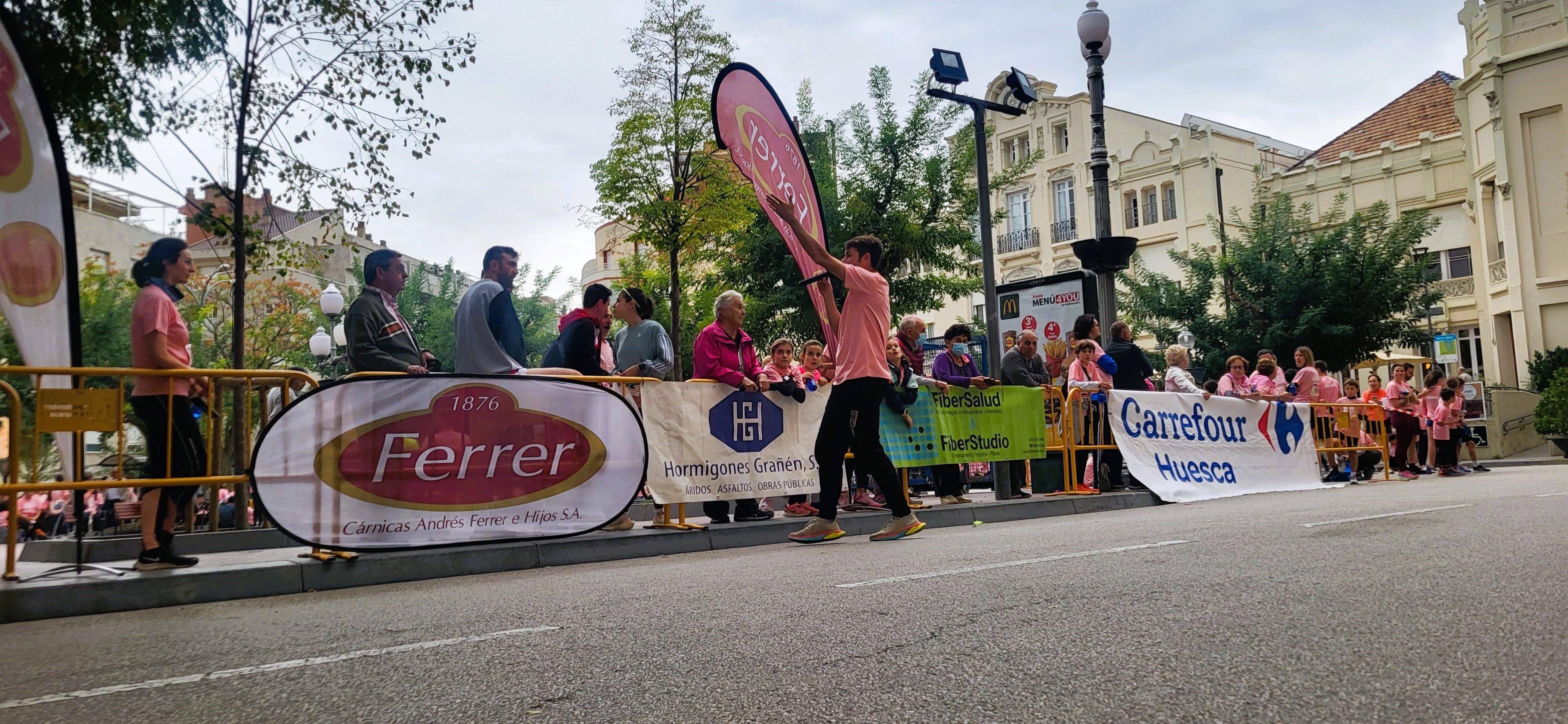 Carrera Huesca contra el cáncer 2022. Foto Myriam Martínez 
