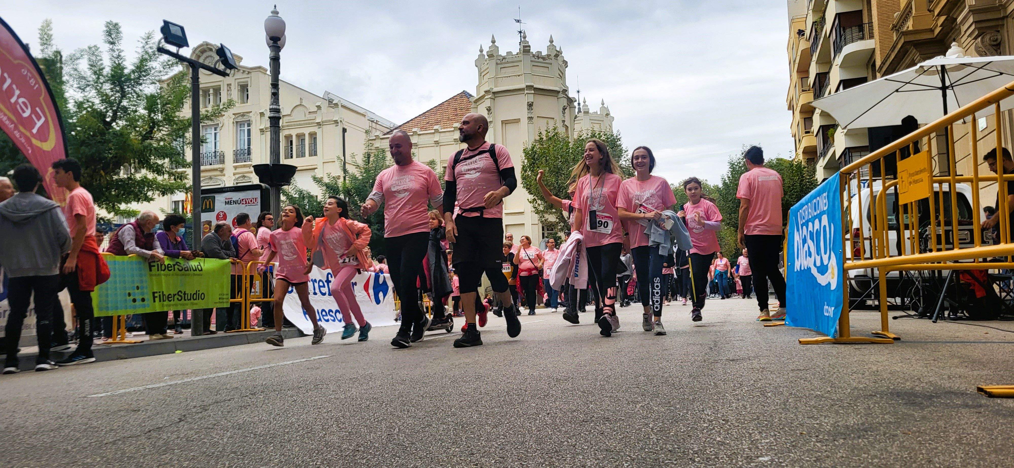 Carrera Huesca contra el cáncer 2022. Foto Myriam Martínez 