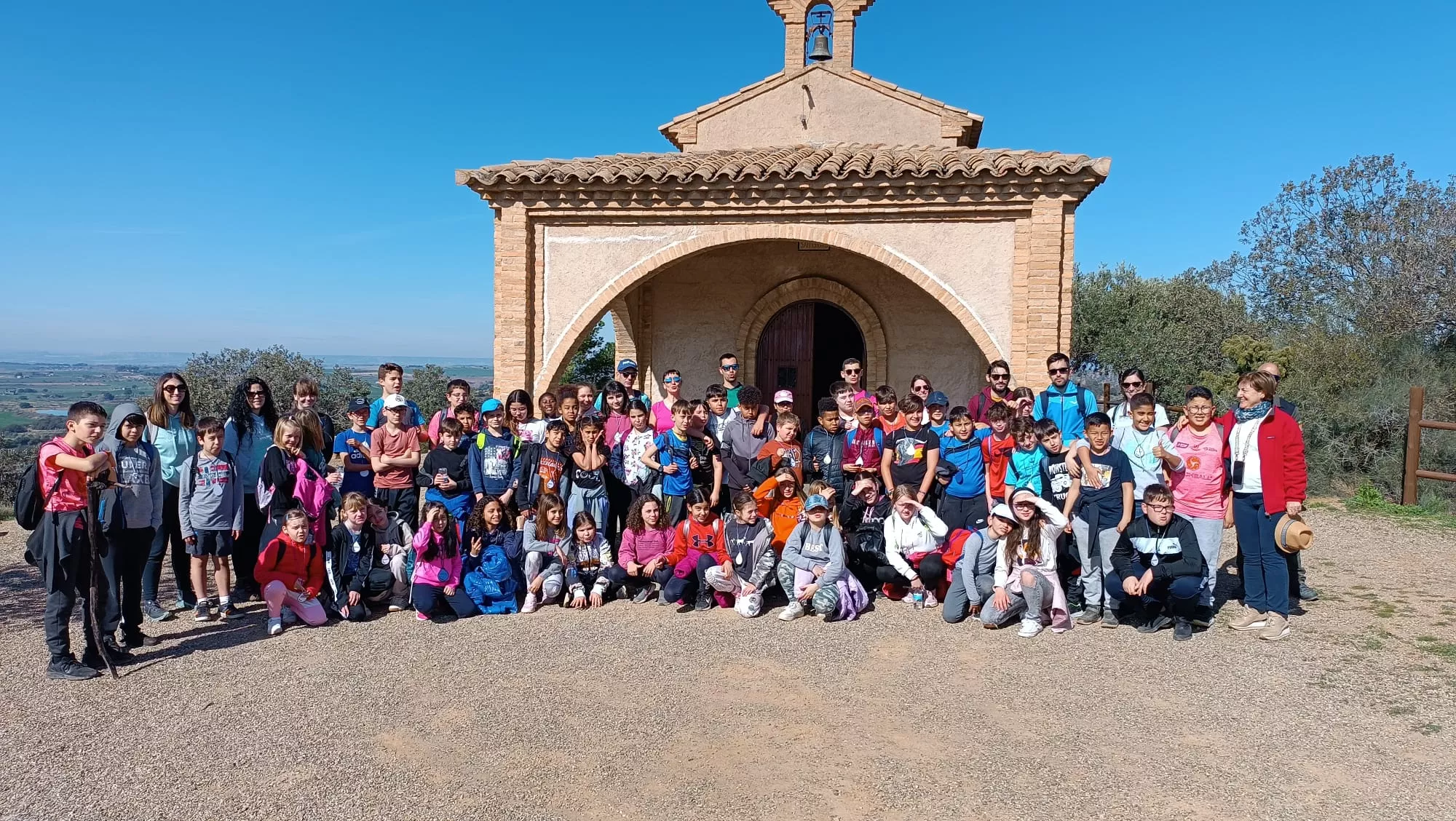 Escolares en la ermita de San Isidro