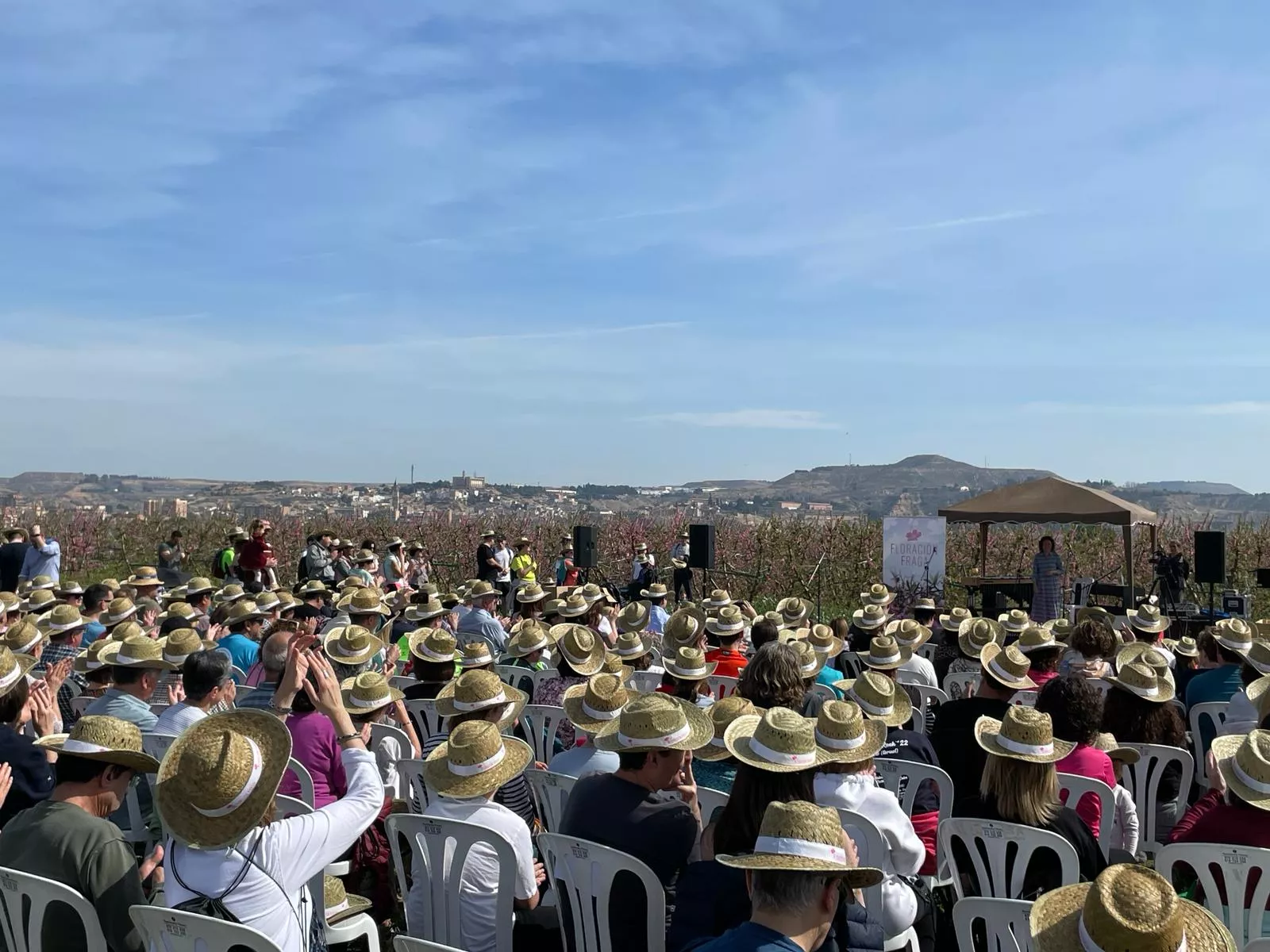 Música entre las Flores y Ruta de la Floración en Fraga