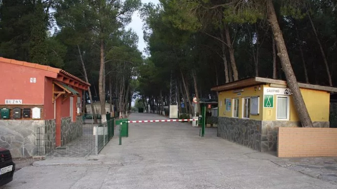 Entrada al camping de El Temple. Entrada al camping de El Temple.