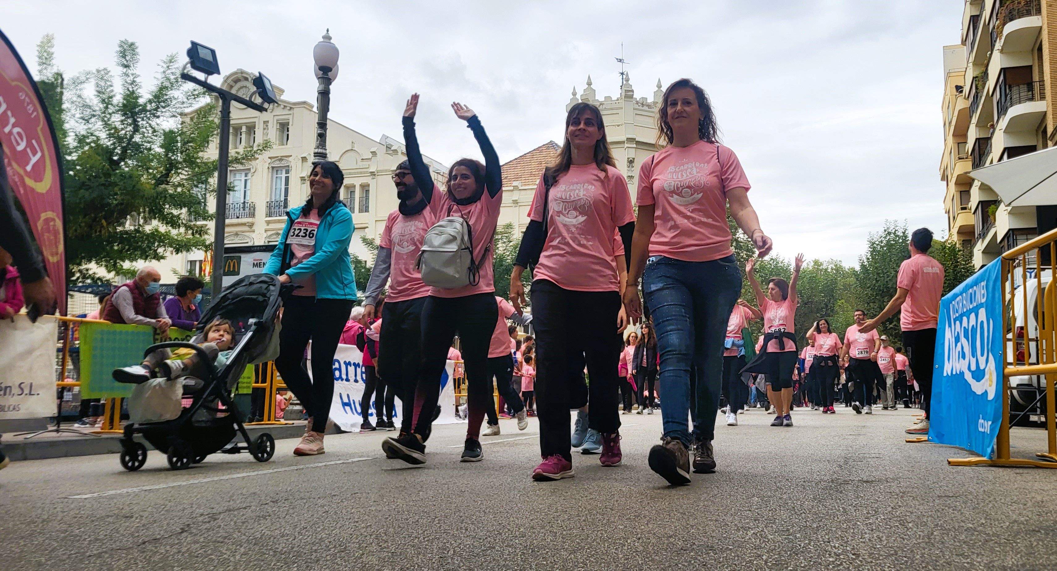 Carrera Huesca contra el cáncer 2022. Foto Myriam Martínez 