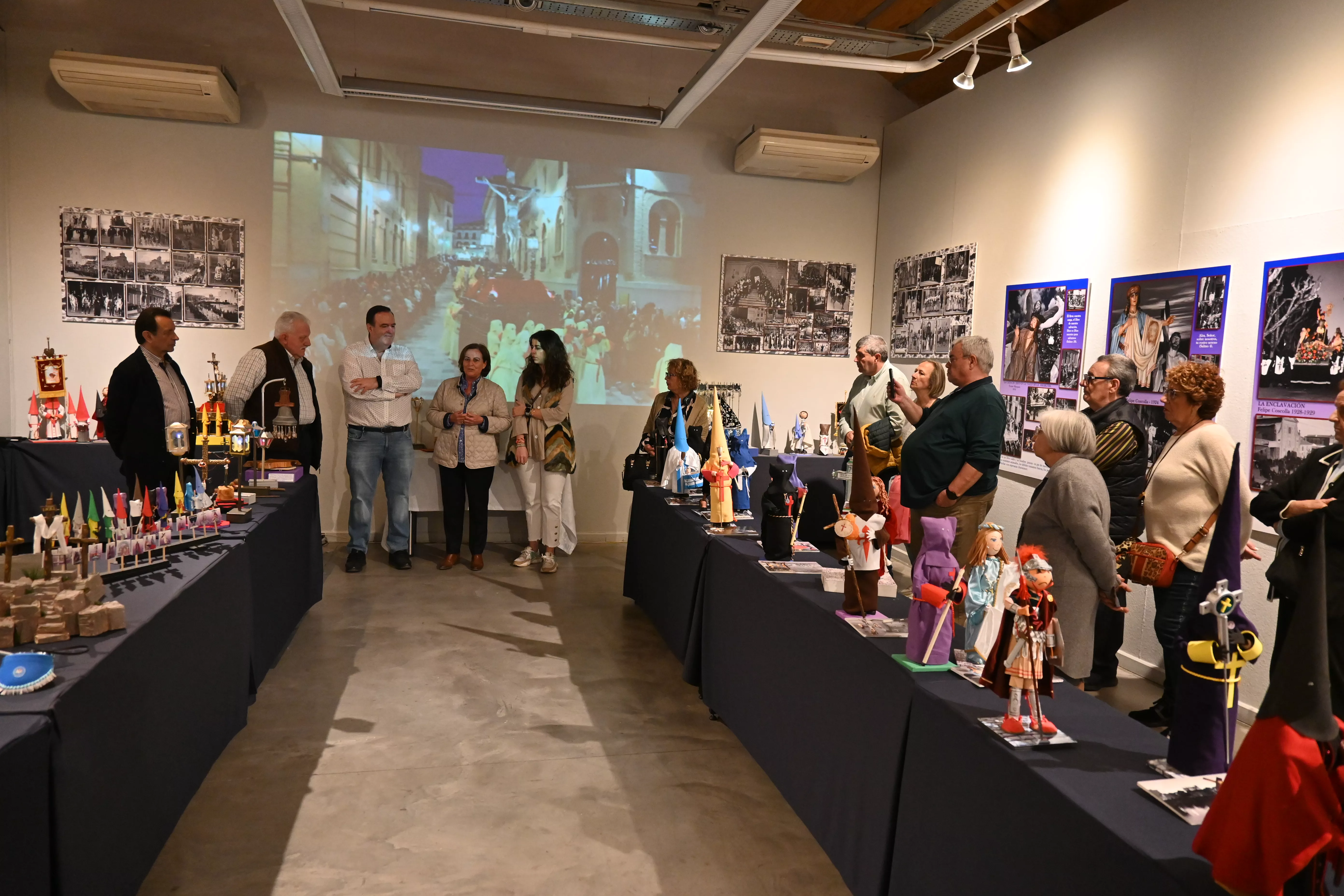 Exposición 'Mi pequeña Semana Santa' de Carlos Jalle.