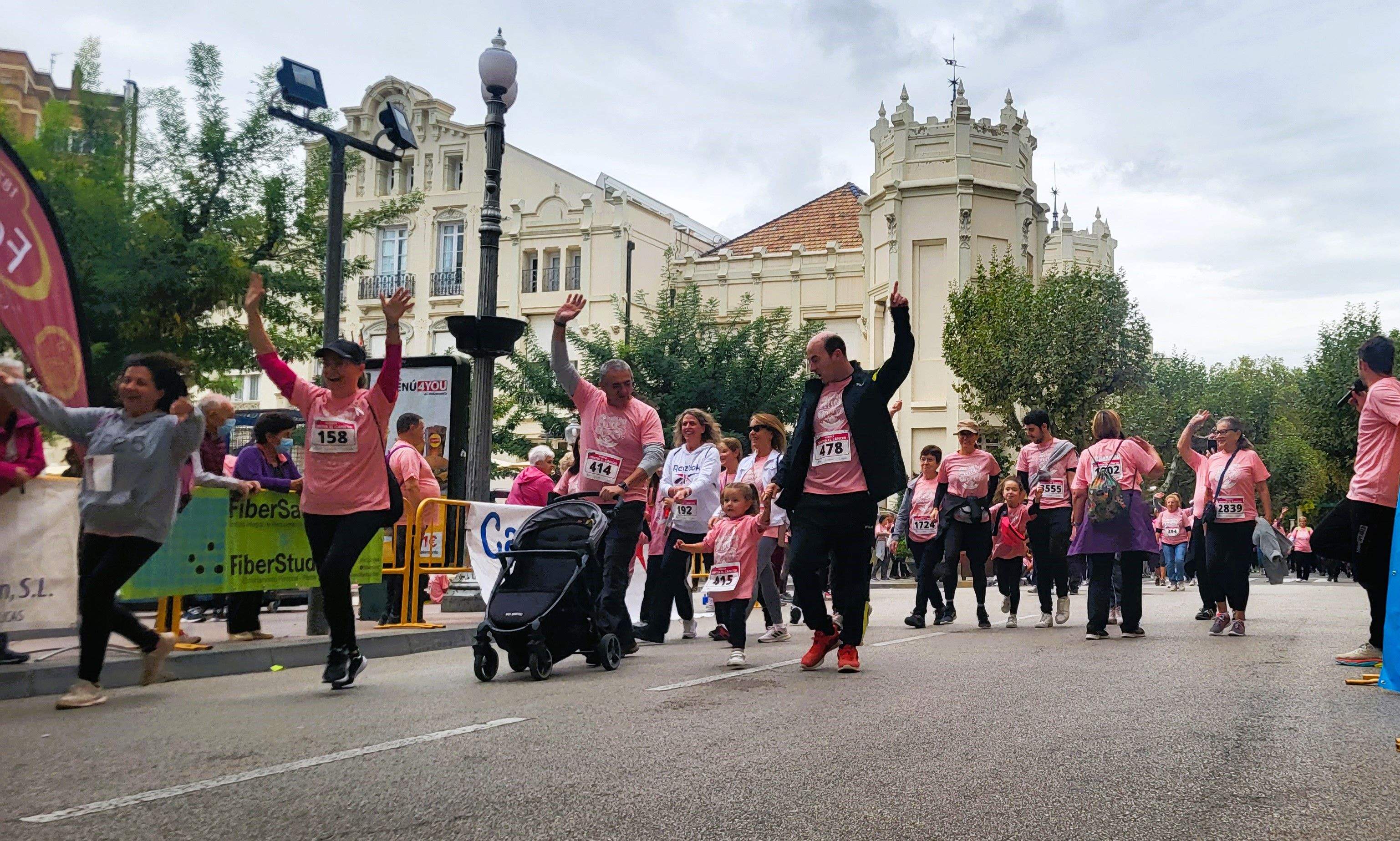 Carrera Huesca contra el cáncer 2022. Foto Myriam Martínez 