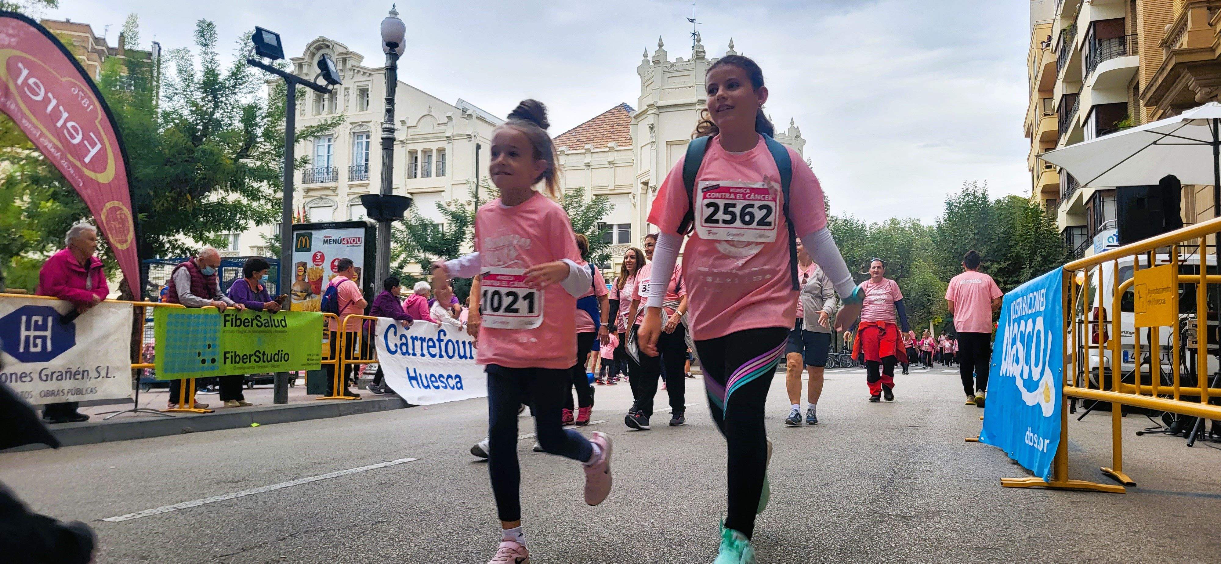 Carrera Huesca contra el cáncer 2022. Foto Myriam Martínez 