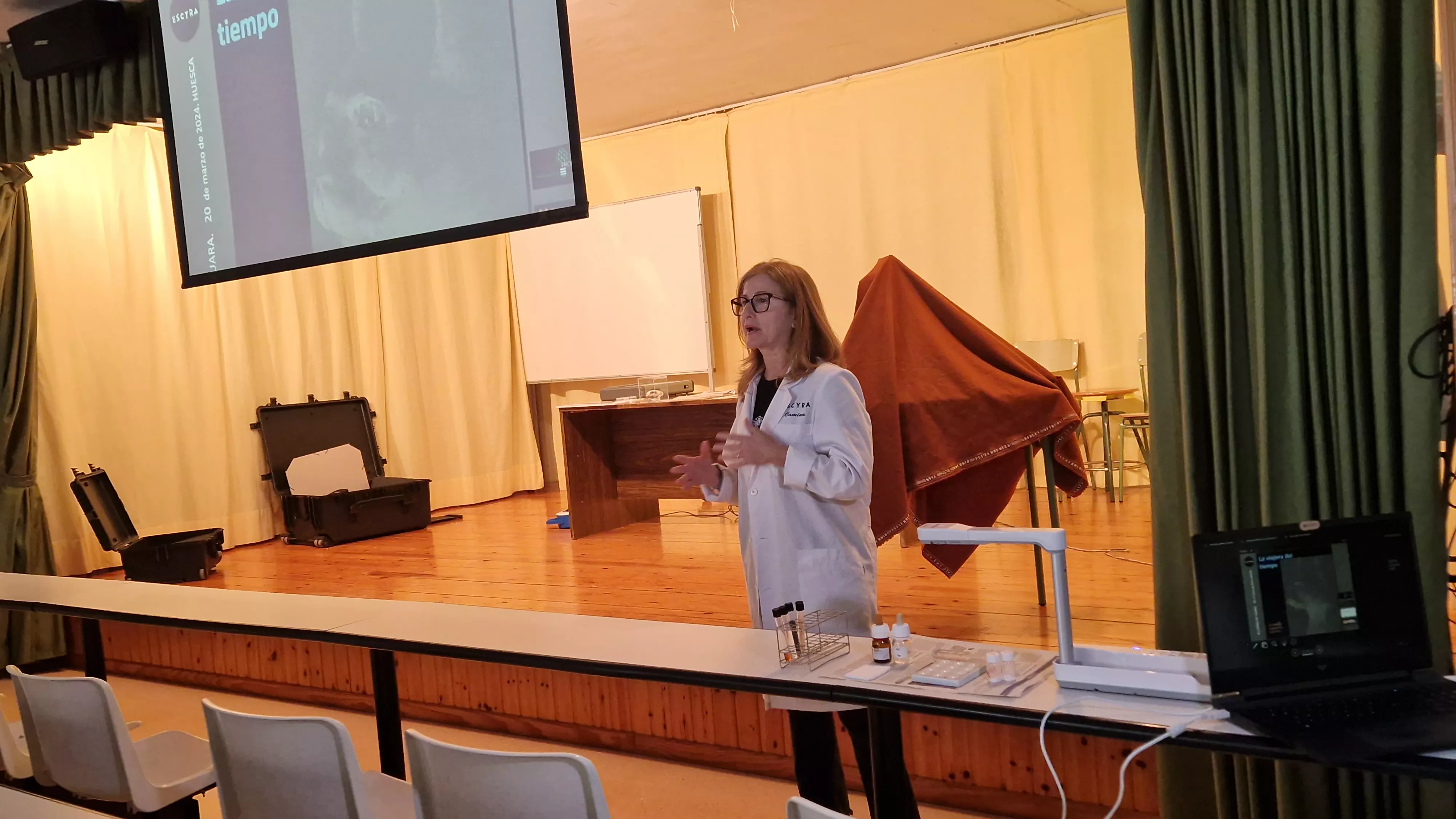  La Escyra se da a conocer en el IES Sierra de Guara. Foto Myriam Martínez