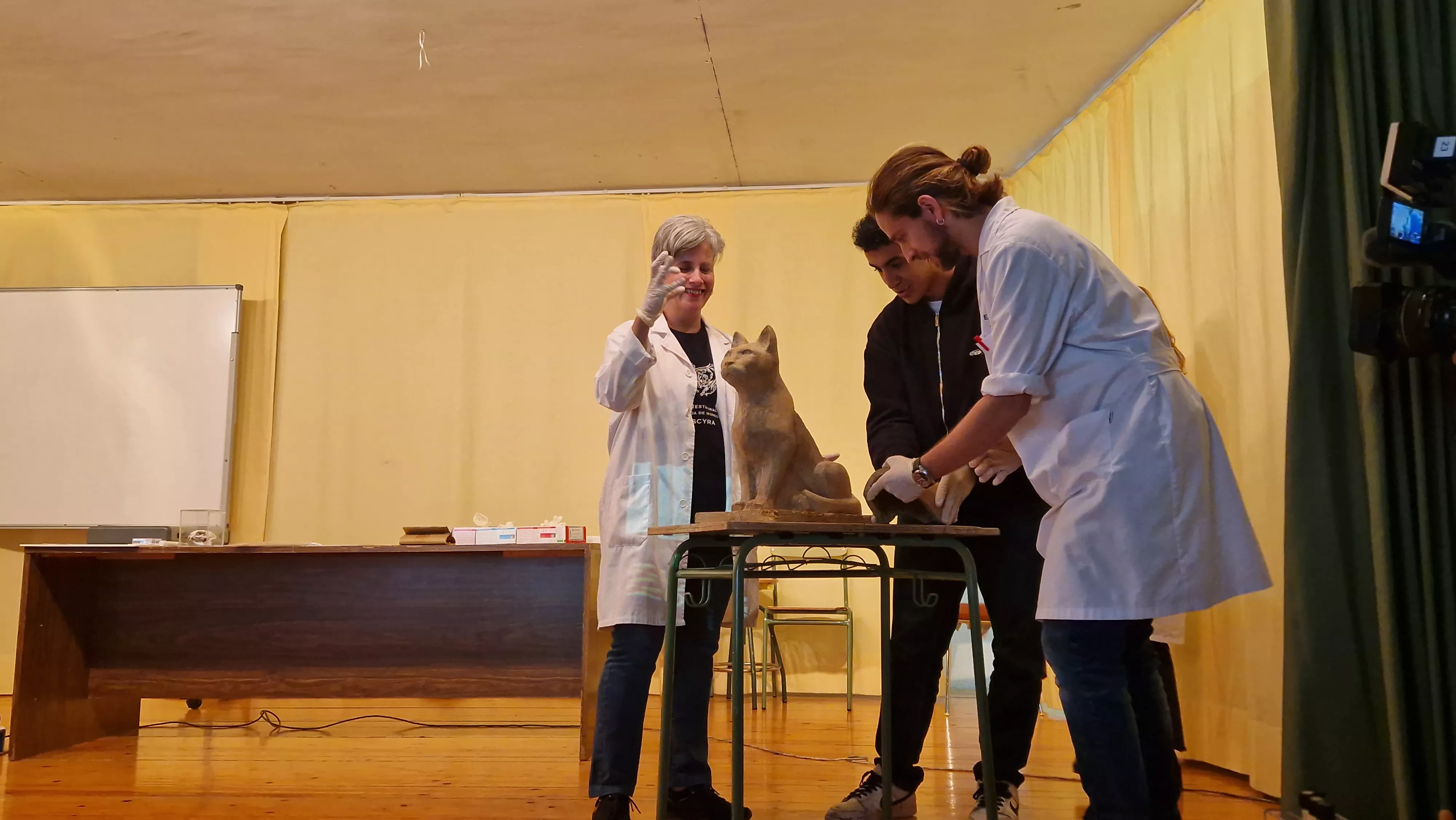  La Escyra se da a conocer en el IES Sierra de Guara. Foto Myriam Martínez