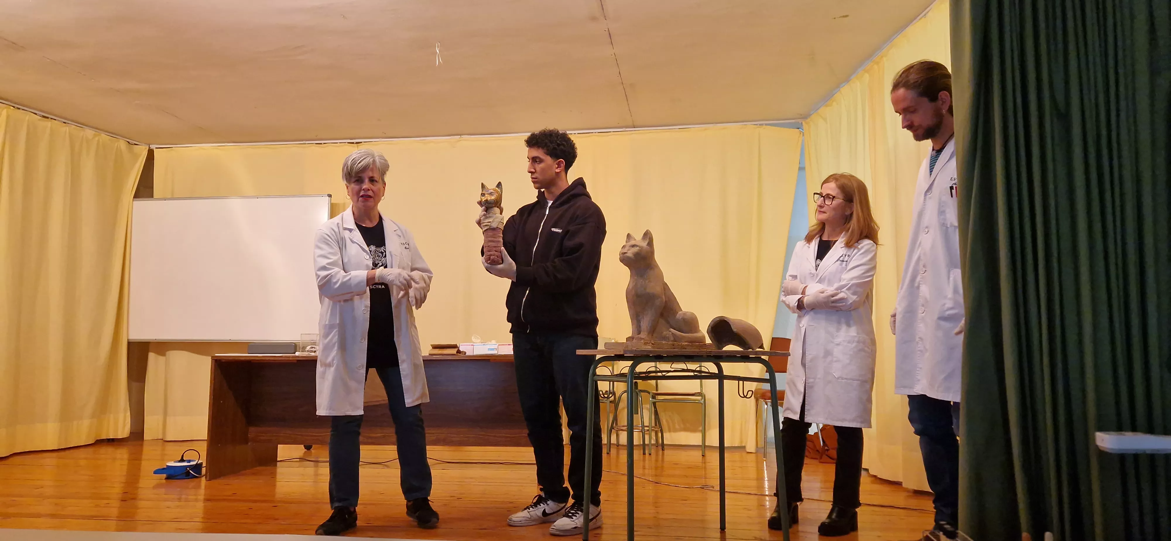  La Escyra se da a conocer en el IES Sierra de Guara. Foto Myriam Martínez