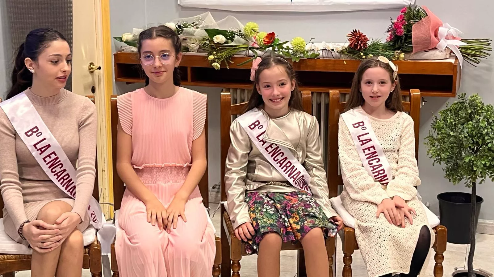 Presentación de las mairalesas 2024 del Barrio de La Encarnación. Foto Mercedes Manterola