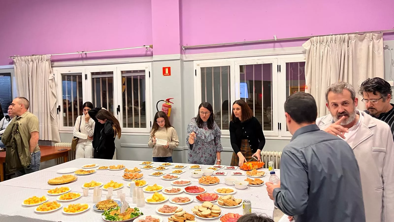 Presentación de las mairalesas 2024 del Barrio de La Encarnación. Foto Mercedes Manterola