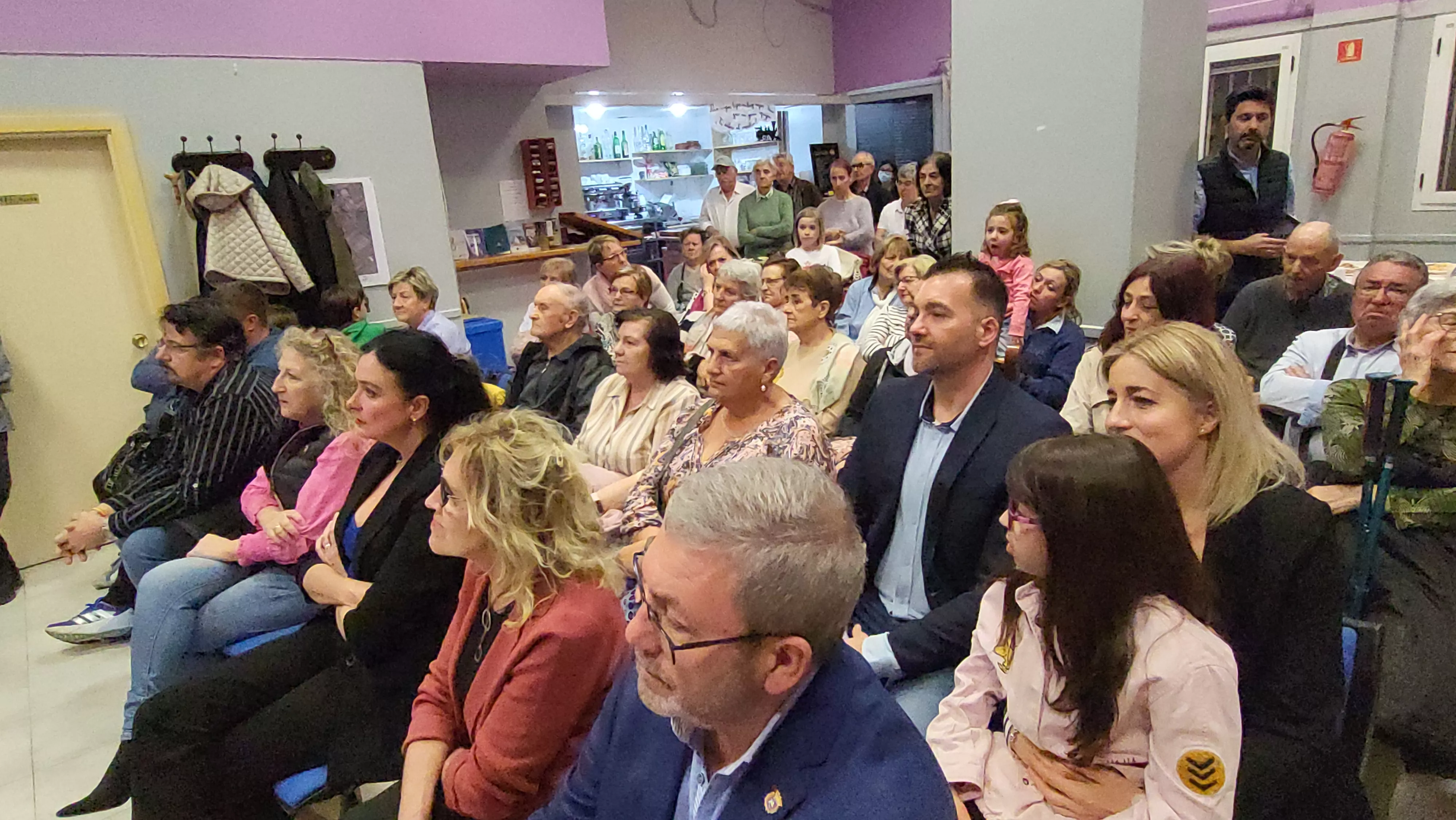 Presentación de las mairalesas 2024 del Barrio de La Encarnación. Foto Mercedes Manterola