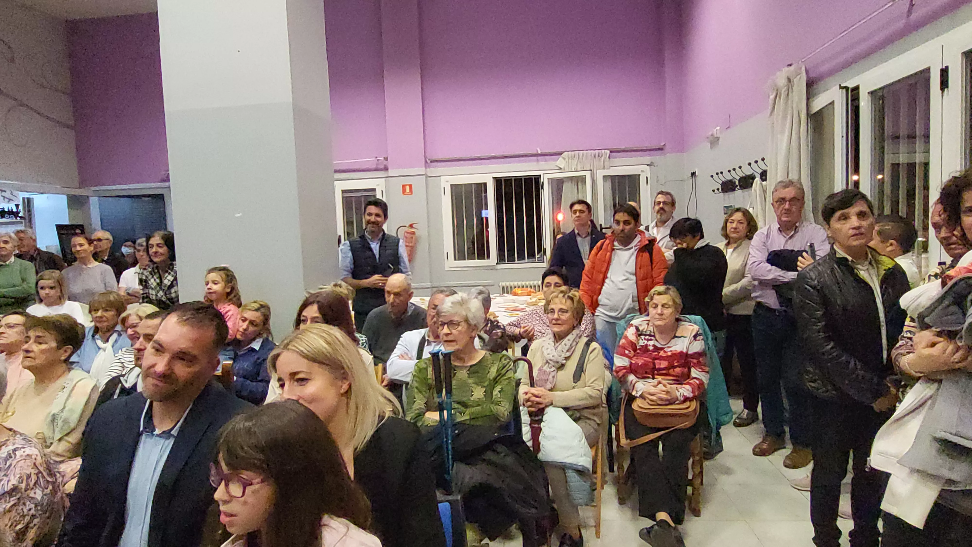 Presentación de las mairalesas 2024 del Barrio de La Encarnación. Foto Mercedes Manterola