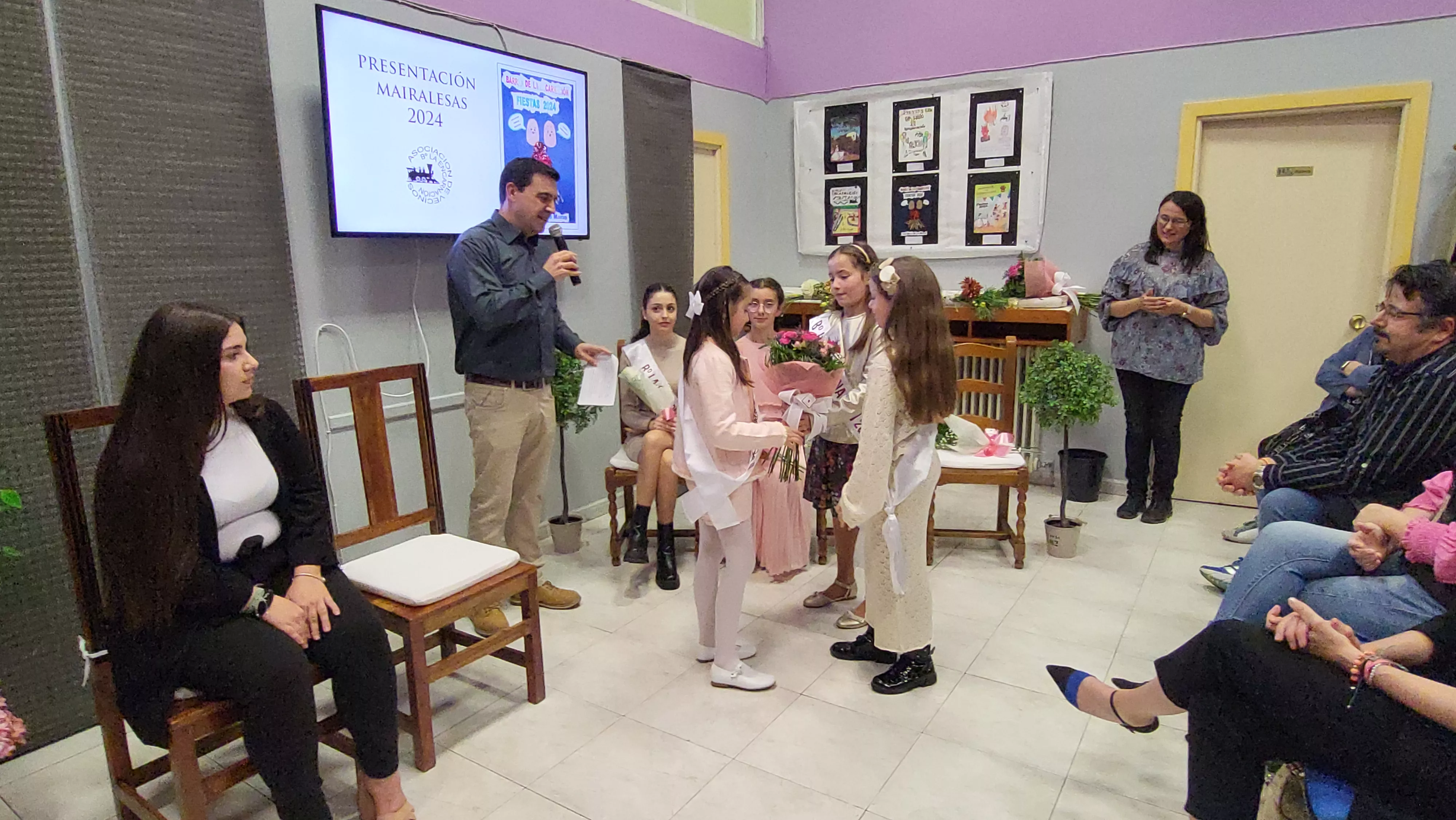 Presentación de las mairalesas 2024 del Barrio de La Encarnación. Foto Mercedes Manterola