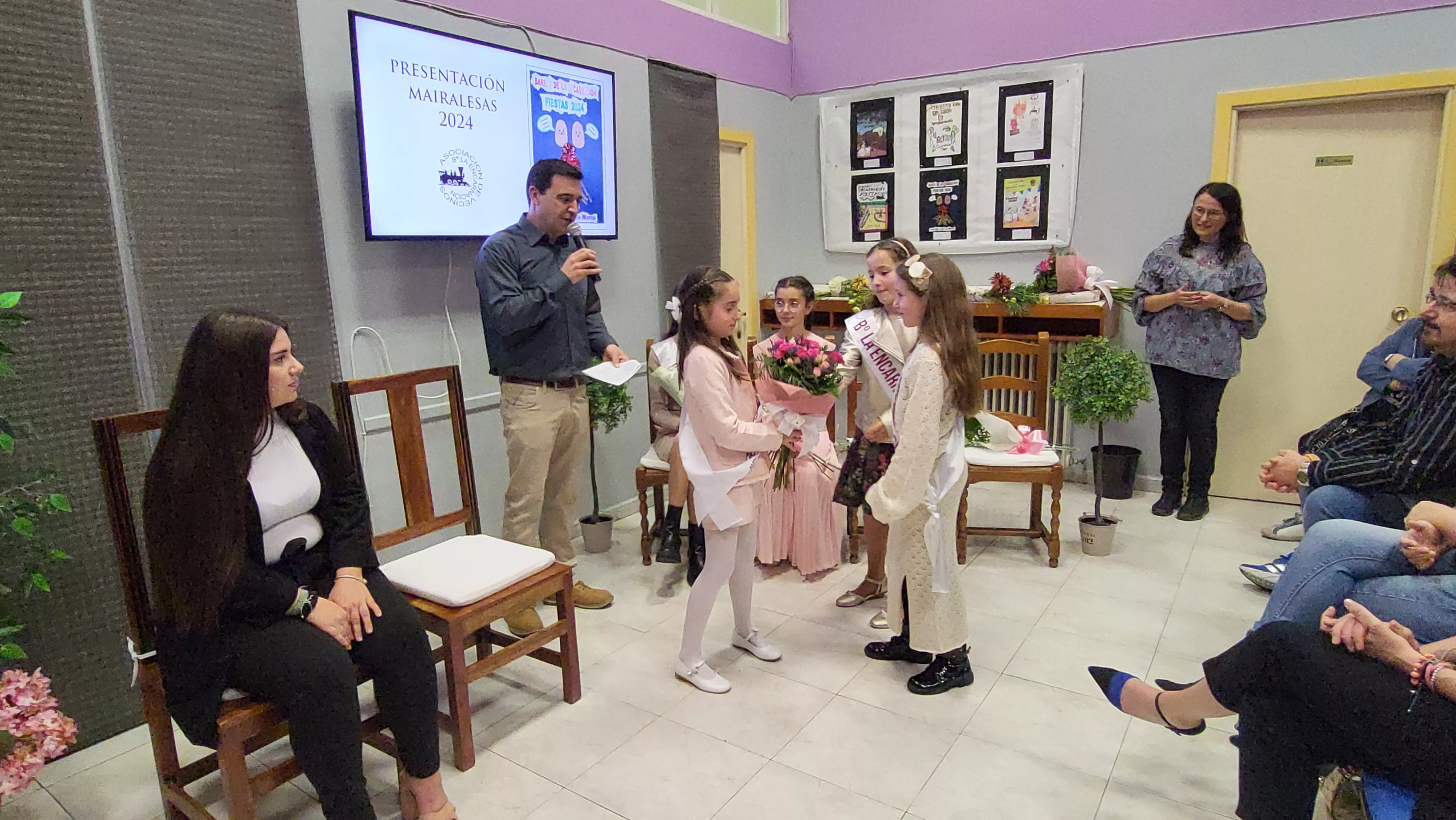 Presentación de las mairalesas 2024 del Barrio de La Encarnación. Foto Mercedes Manterola