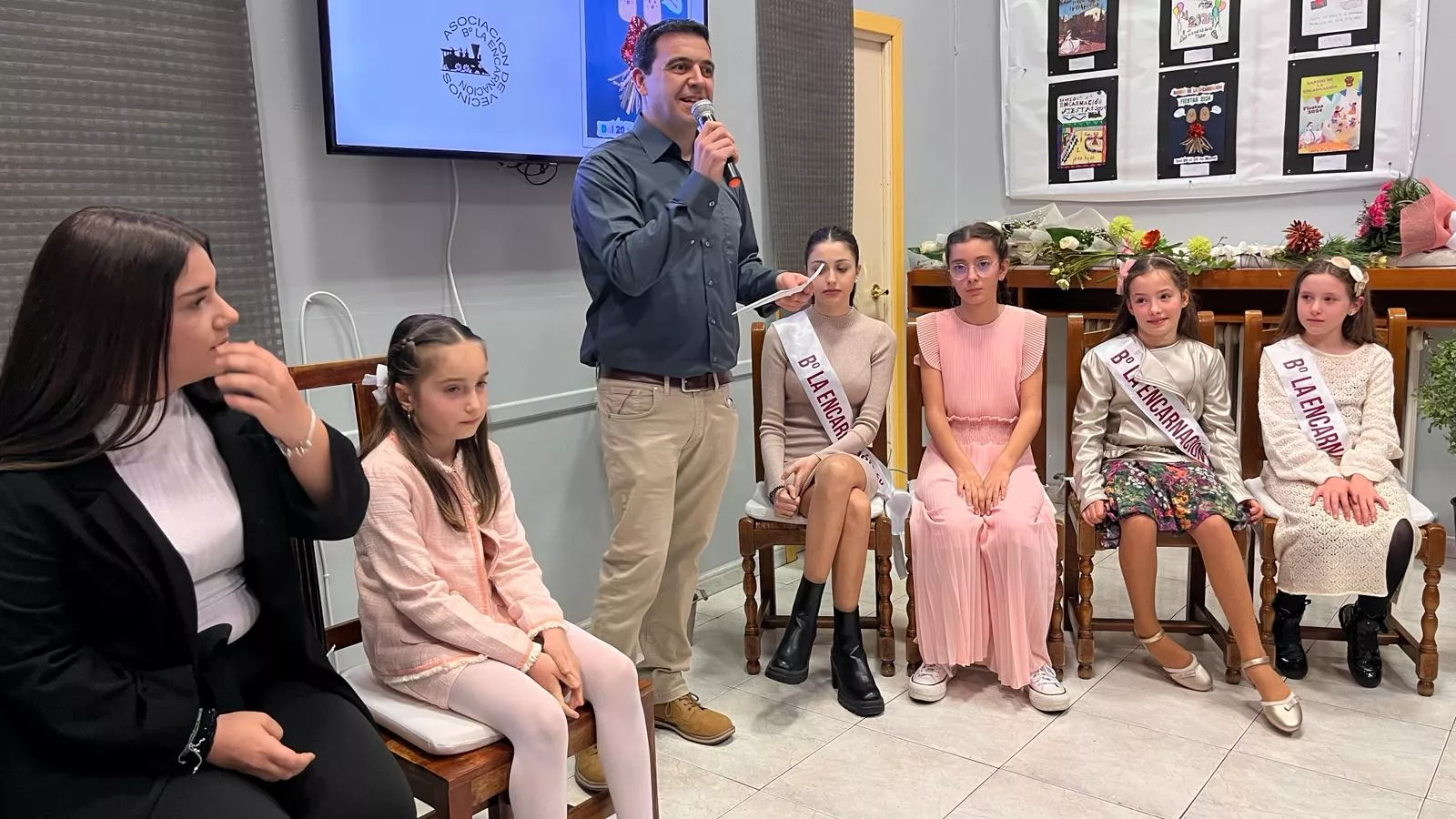 Presentación de las mairalesas 2024 del Barrio de La Encarnación. Foto Mercedes Manterola