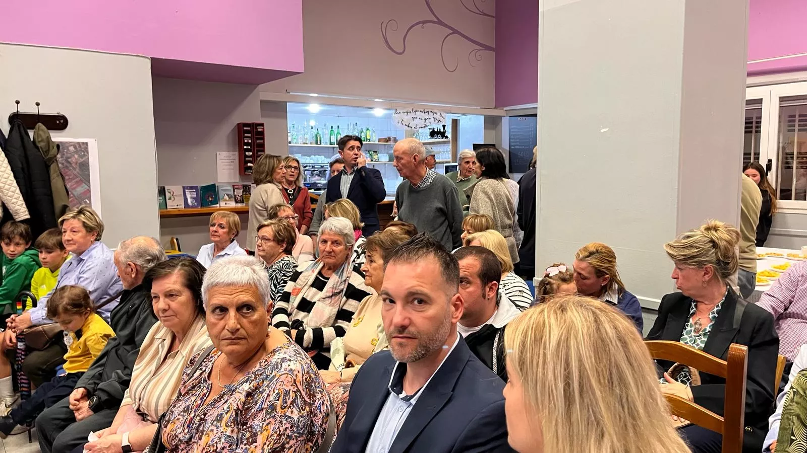 Presentación de las mairalesas 2024 del Barrio de La Encarnación. Foto Mercedes Manterola