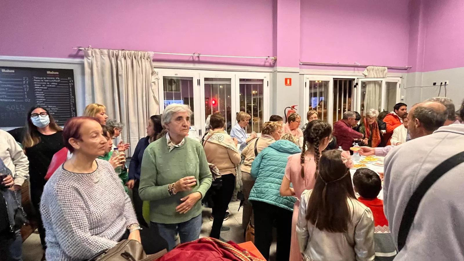 Presentación de las mairalesas 2024 del Barrio de La Encarnación. Foto Mercedes Manterola