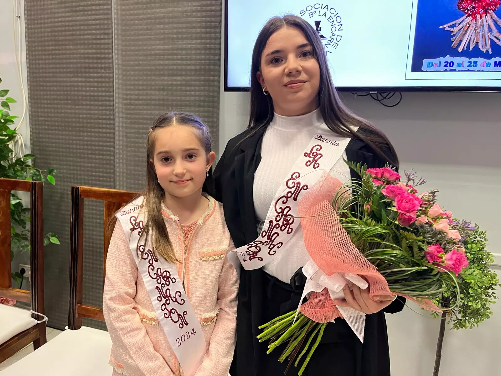 Presentación de las mairalesas 2024 del Barrio de La Encarnación. Foto Mercedes Manterola