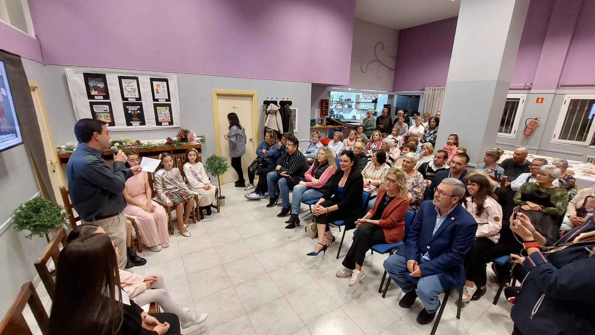 Presentación de las mairalesas 2024 del Barrio de La Encarnación. 