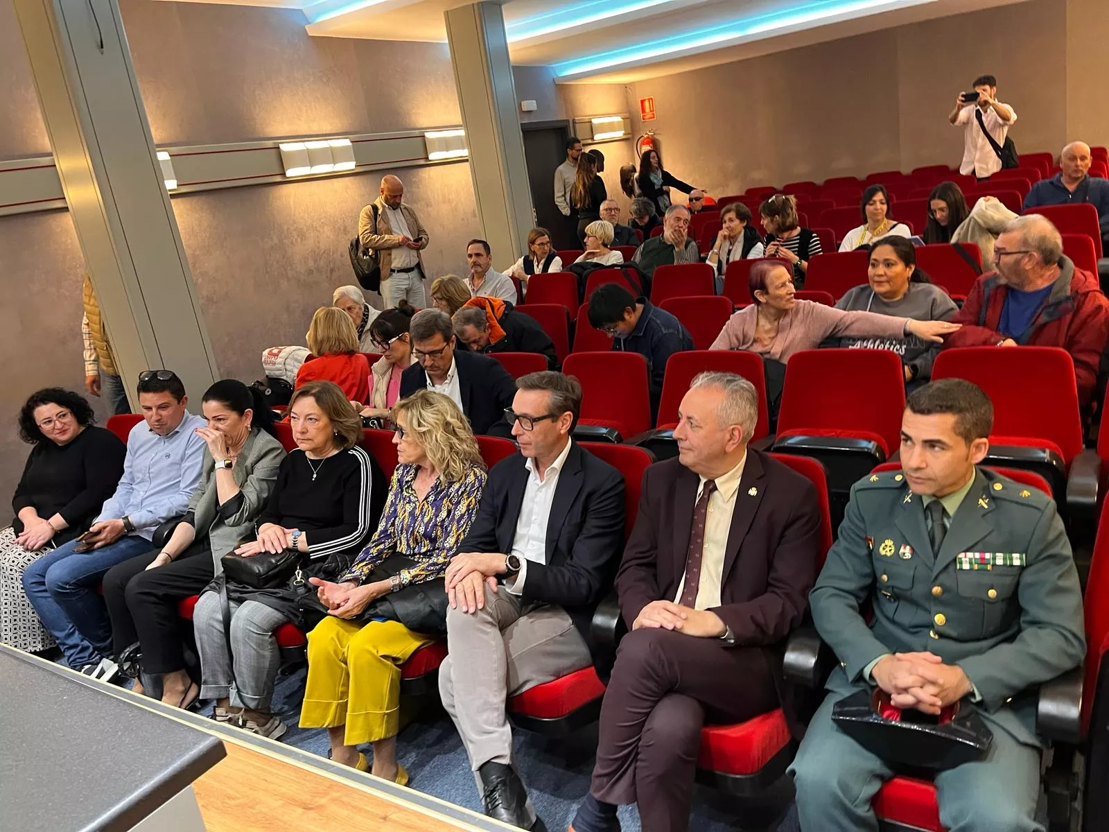 Jornada de puertas abiertas en las oficinas de atención a personas refugiadas de Cruz Roja en Huesca.