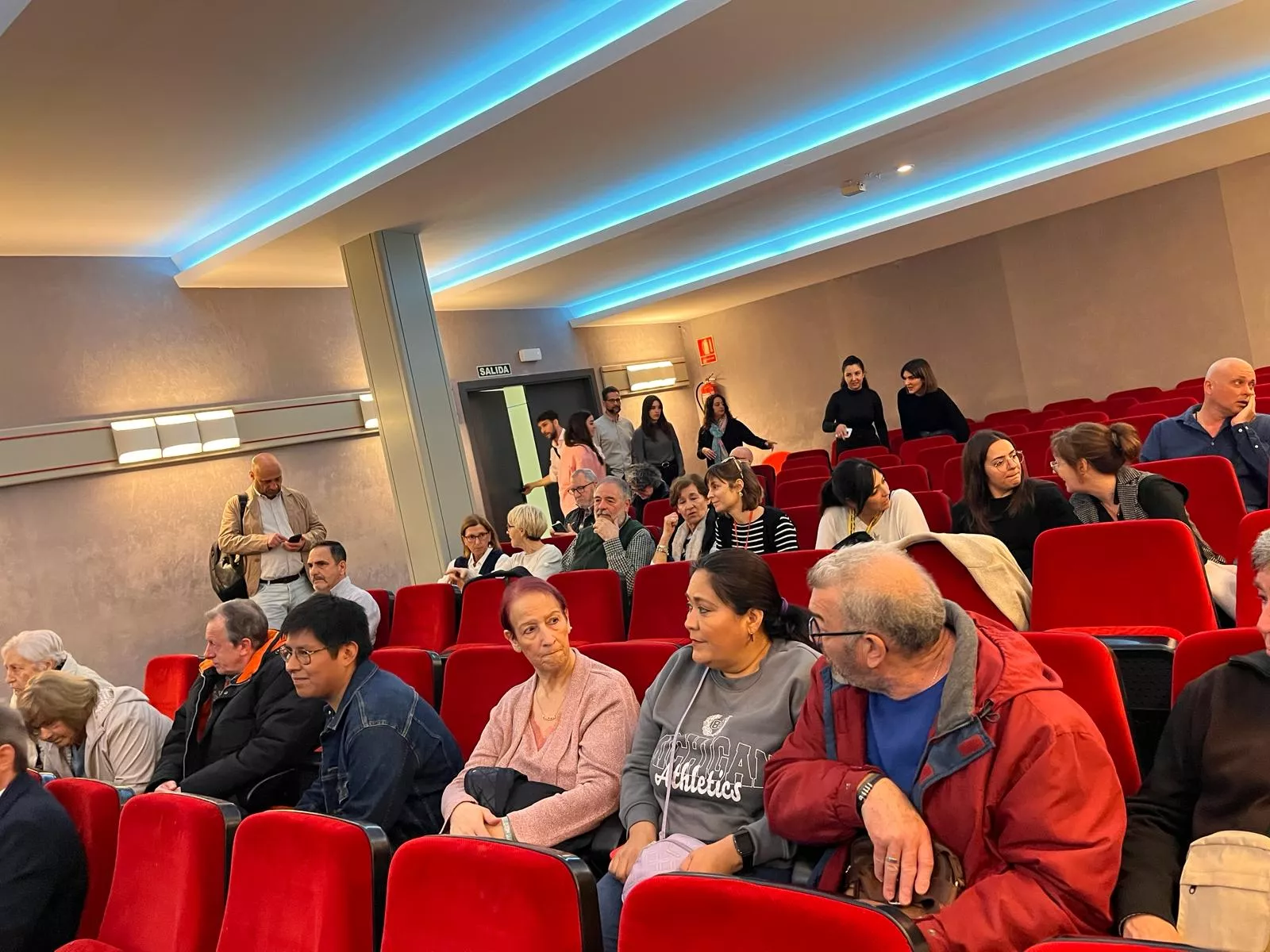 Jornada de puertas abiertas en las oficinas de atención a personas refugiadas de Cruz Roja en Huesca.