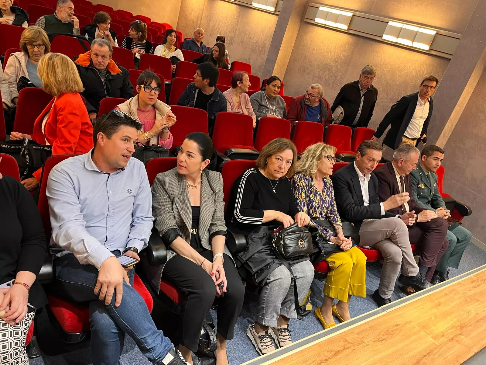 Jornada de puertas abiertas en las oficinas de atención a personas refugiadas de Cruz Roja en Huesca.