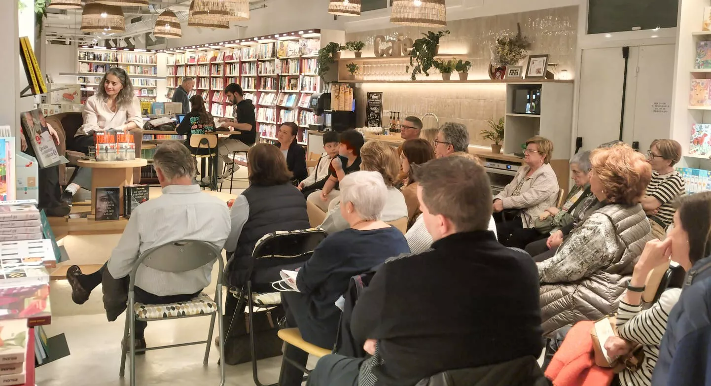 Inés Plana presenta su cuarta novela, Fugitiva, en Huesca.