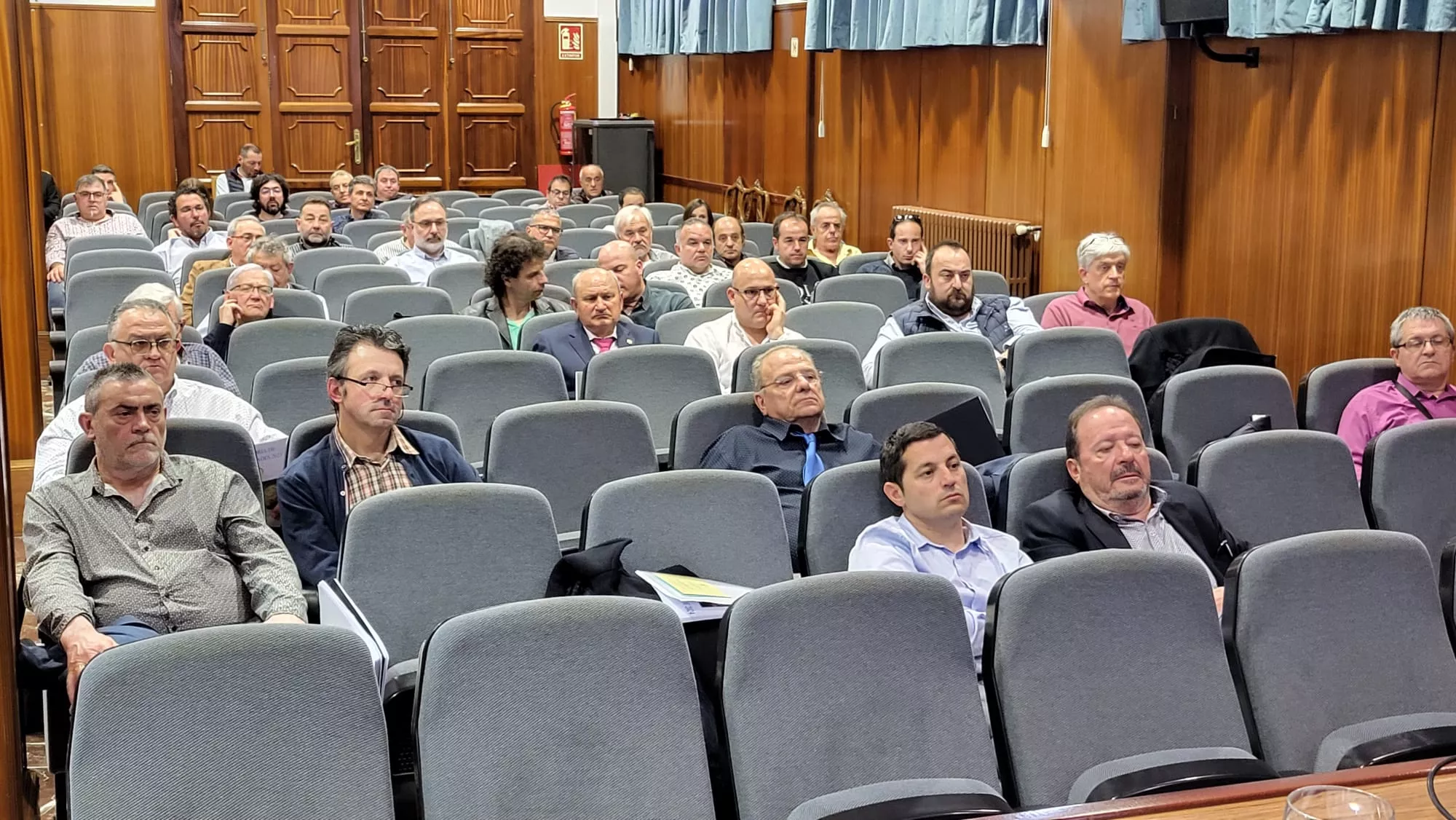 Asamblea de Apehim en la Cámara de Comercio