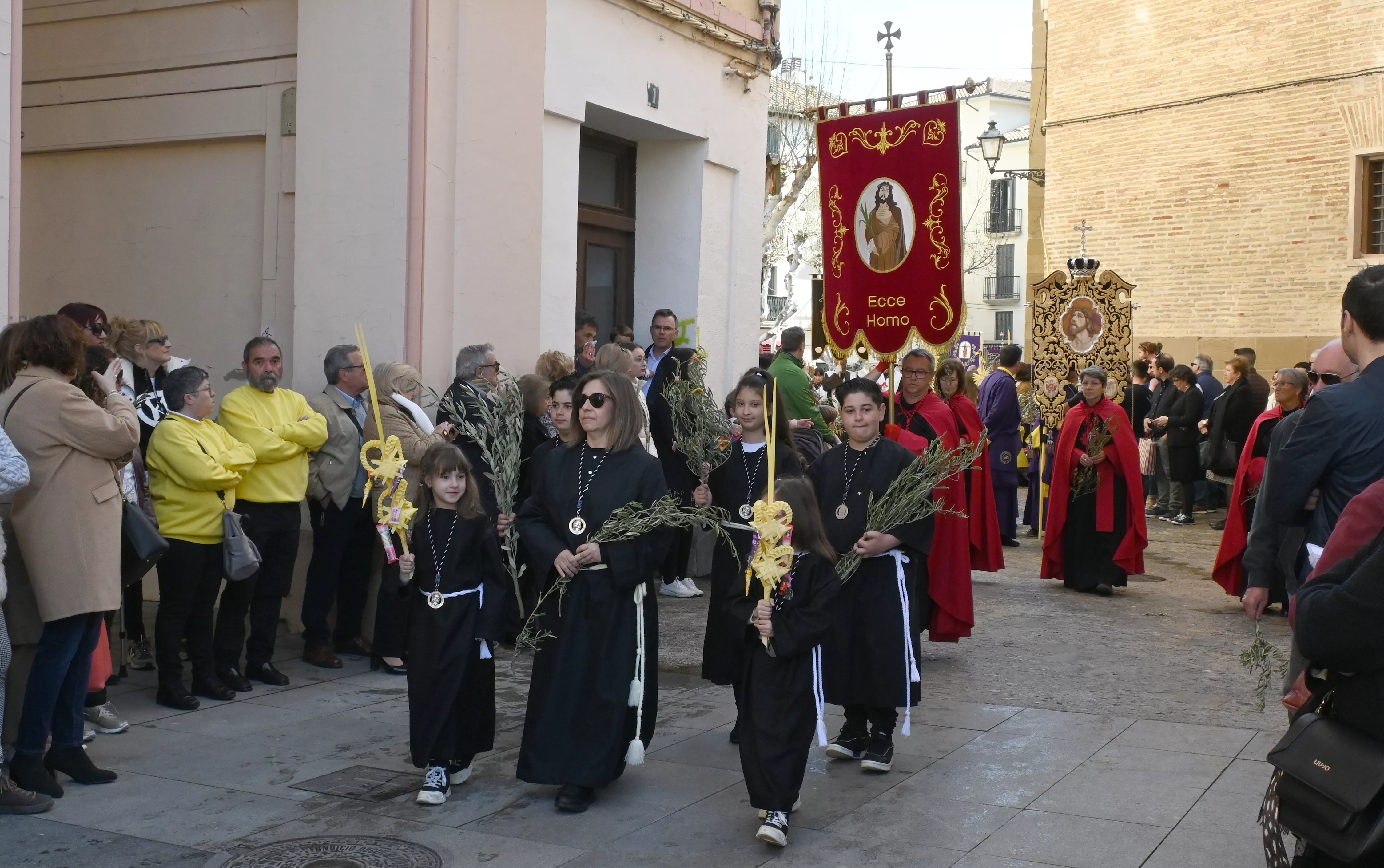 Domingo de Ramos en Huesca. Foto Carlos Jalle