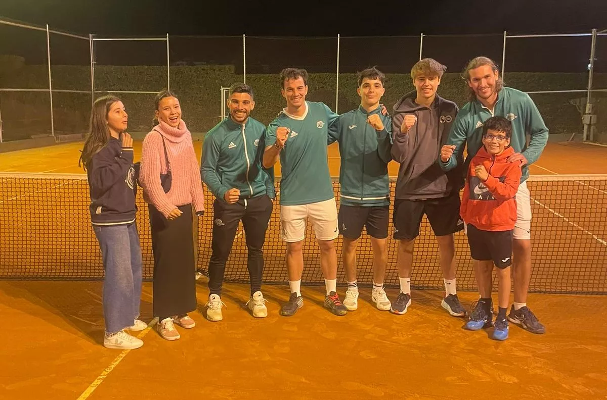 Tenis Osca supera a Casablanca y jugará la final del Regional absoluto