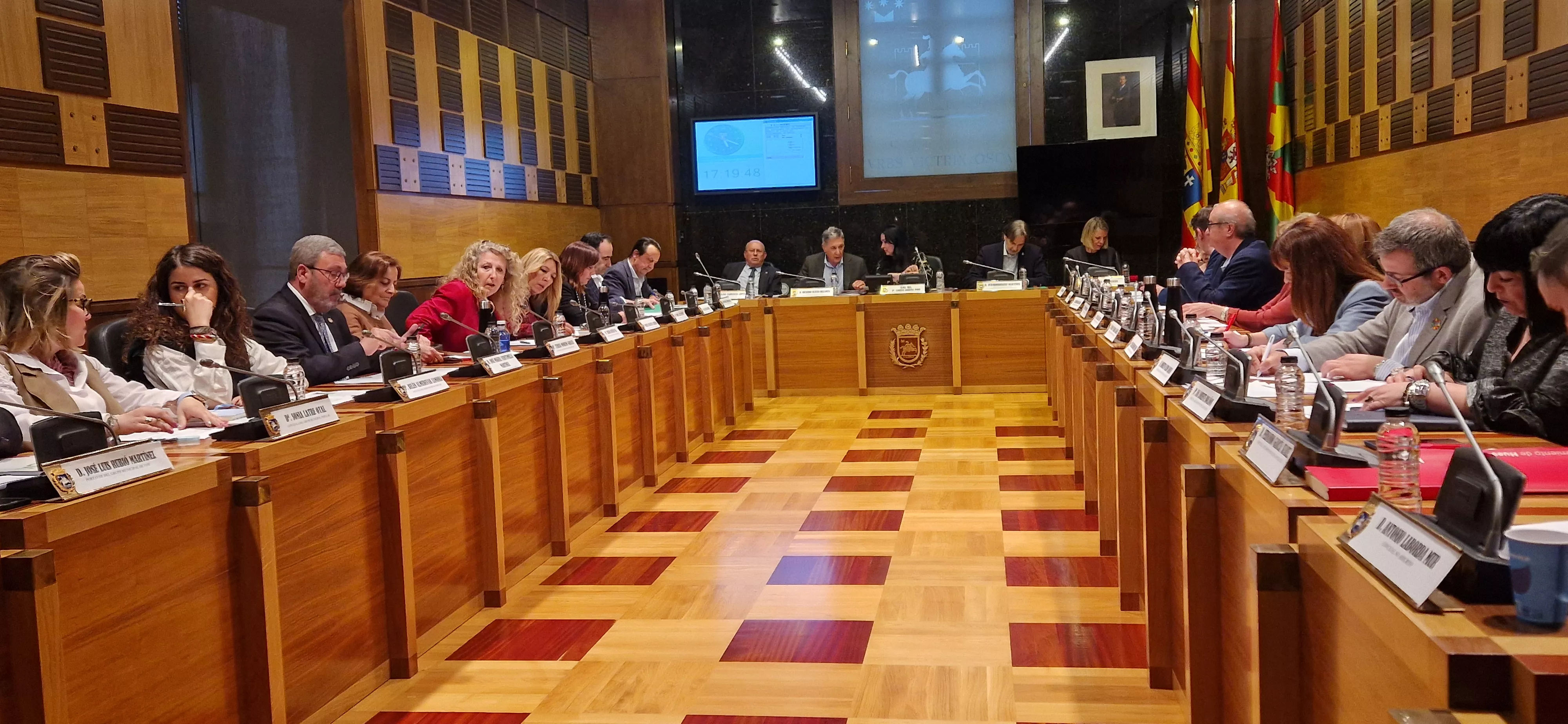 Pleno del Ayuntamiento de Huesca. Foto Myriam Martínez 