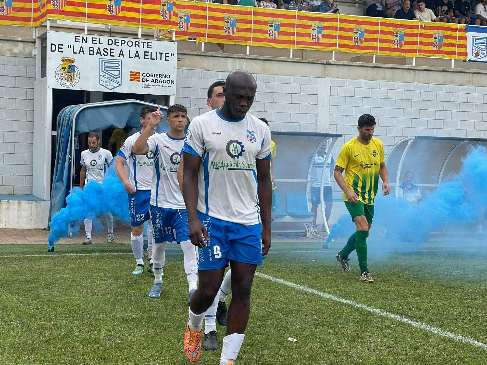 Jugadores del Club Deportivo Sariñena en temporadas pasadas.