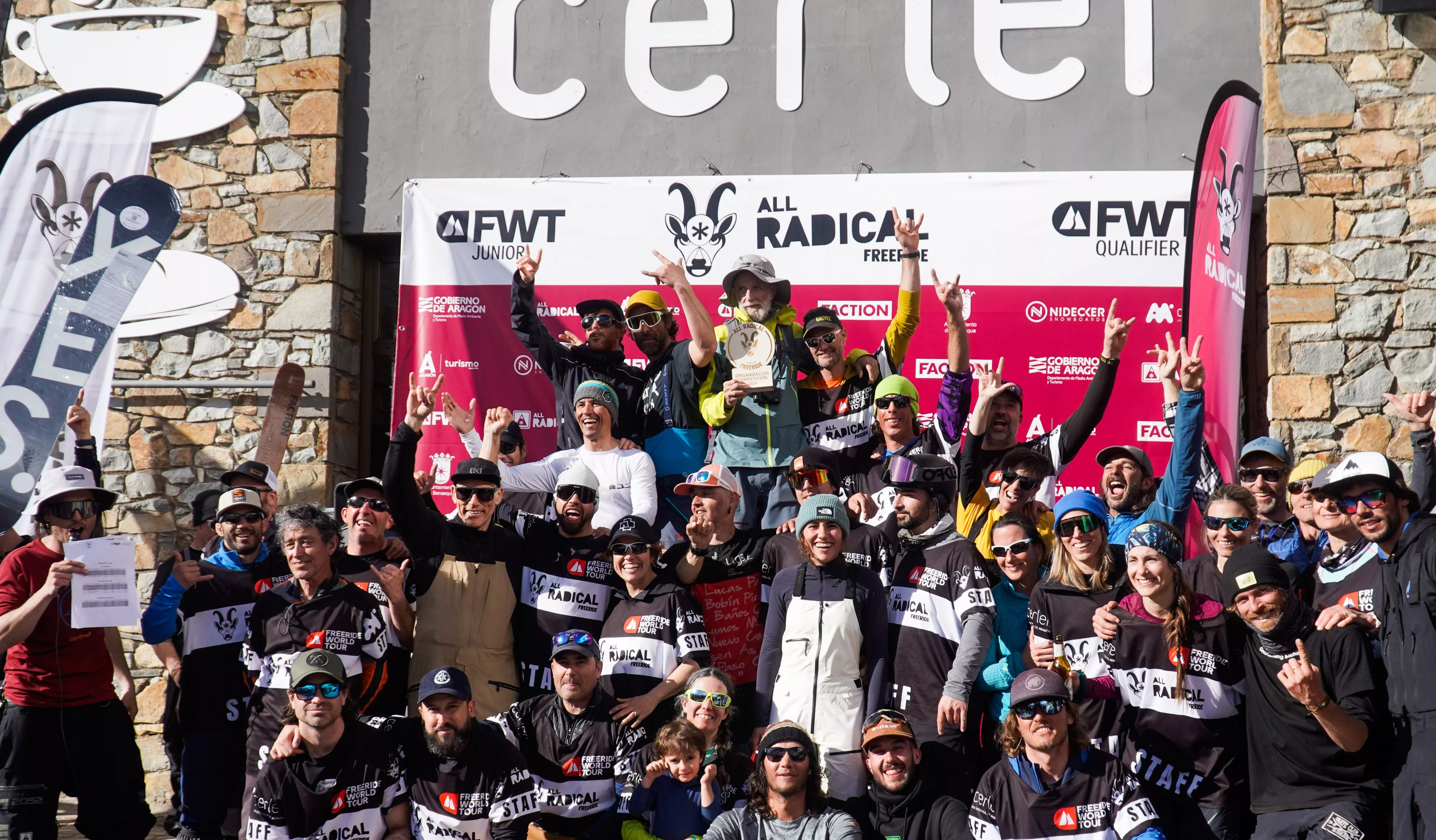Equipo de organización All radical Freeride FTW Junior Cerler.
